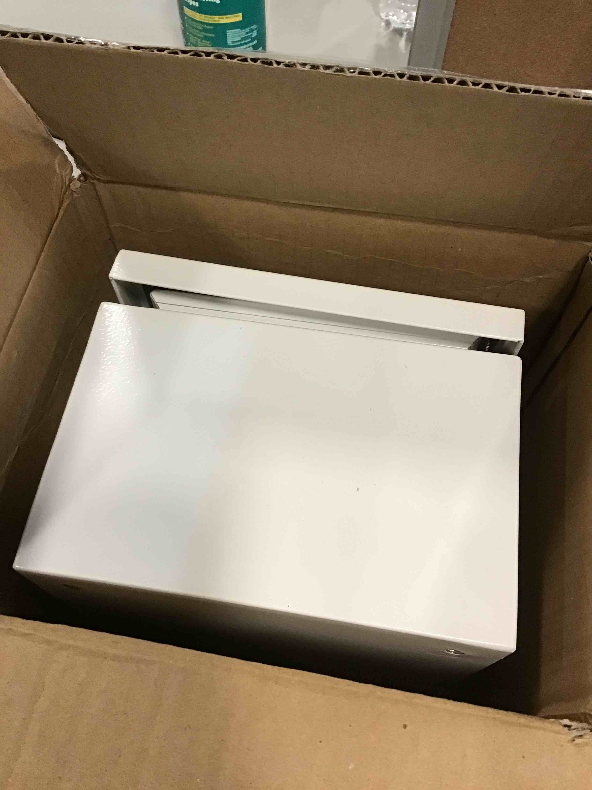 https://s3.amazonaws.com/lotting-images-prod/bidfta/ORG5891270_1704459245531.jpeg