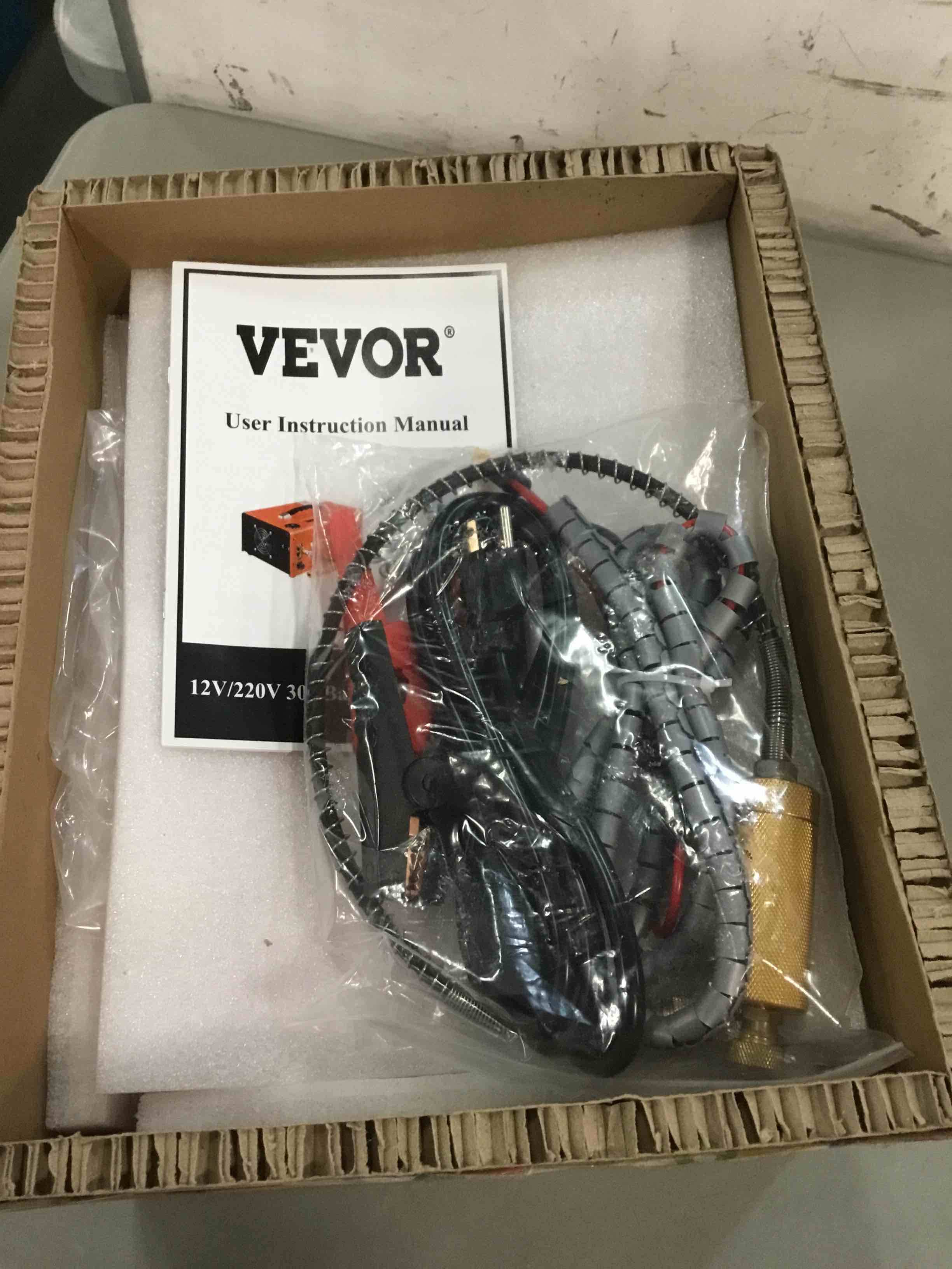 https://s3.amazonaws.com/lotting-images-prod/bidfta/ORG5892711_1704199337812.jpeg