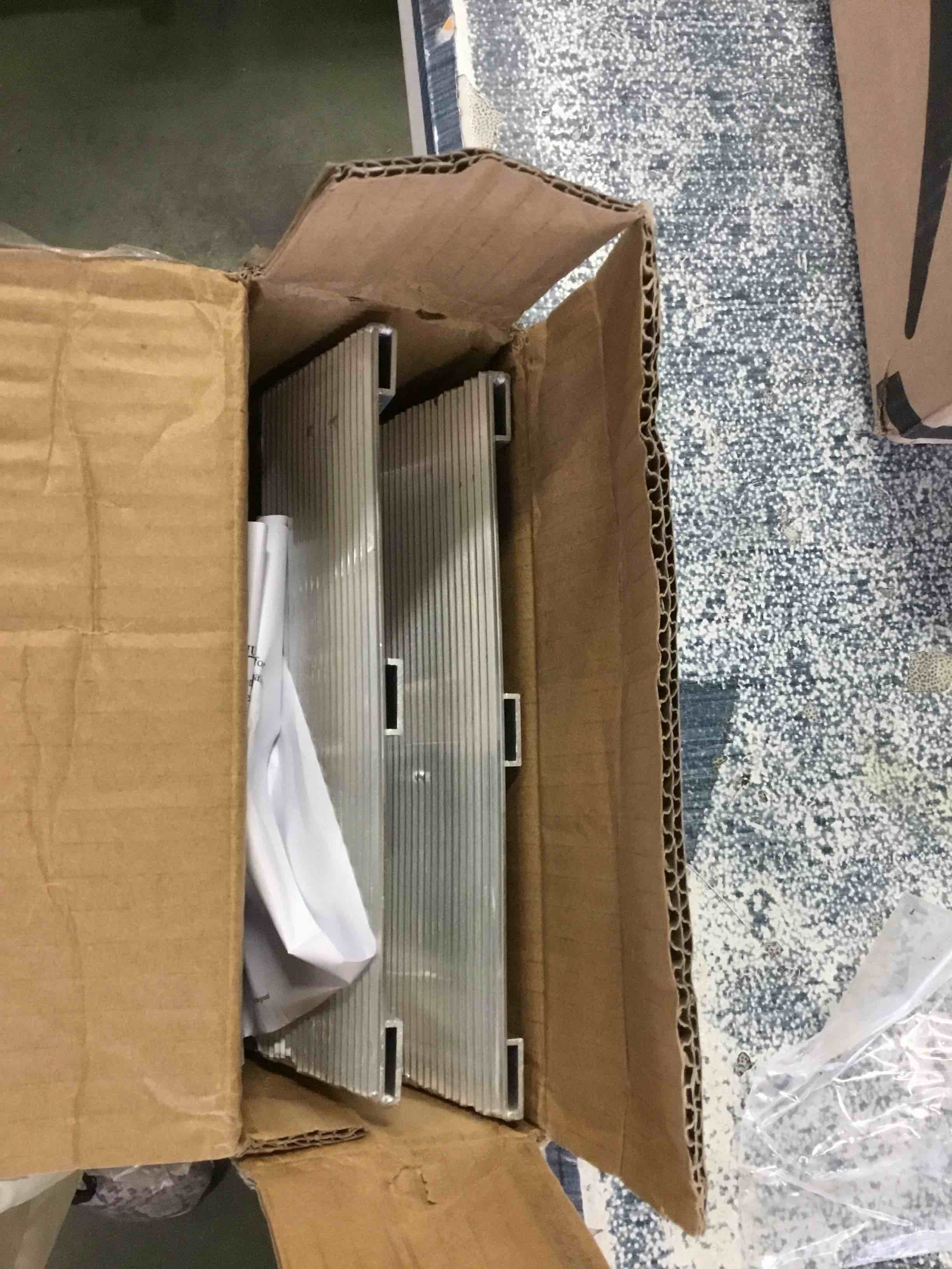 https://s3.amazonaws.com/lotting-images-prod/bidfta/ORG5893563_1704722420839.jpeg
