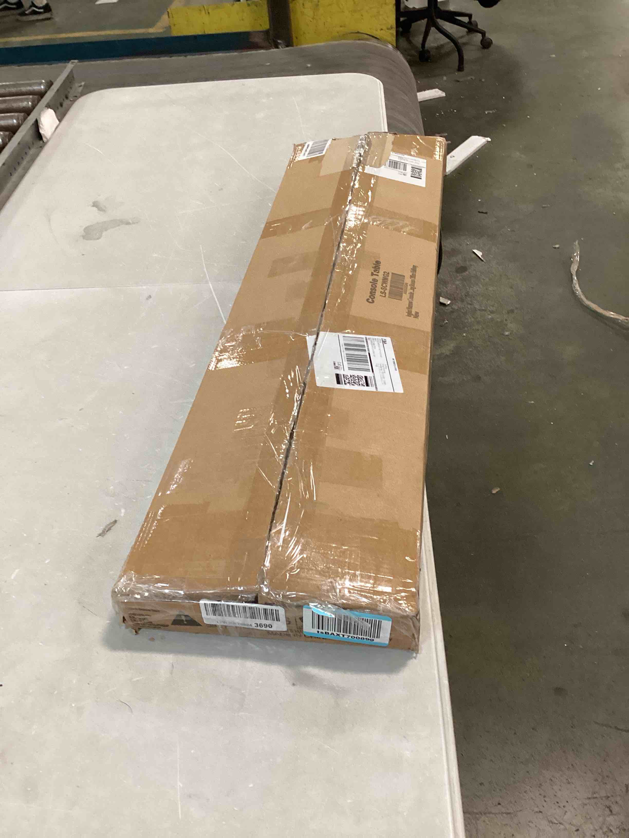 https://s3.amazonaws.com/lotting-images-prod/bidfta/ORG5893968_1704221617280.jpeg