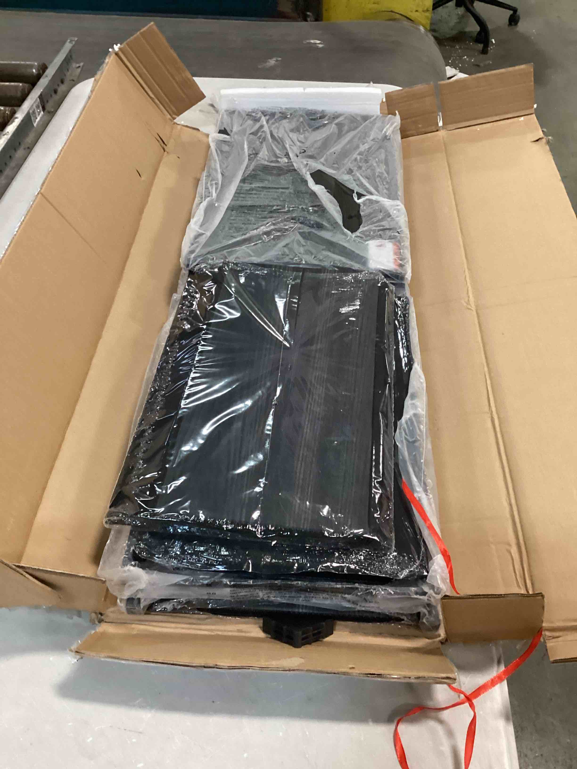 https://s3.amazonaws.com/lotting-images-prod/bidfta/ORG5894142_1704314227151.jpeg