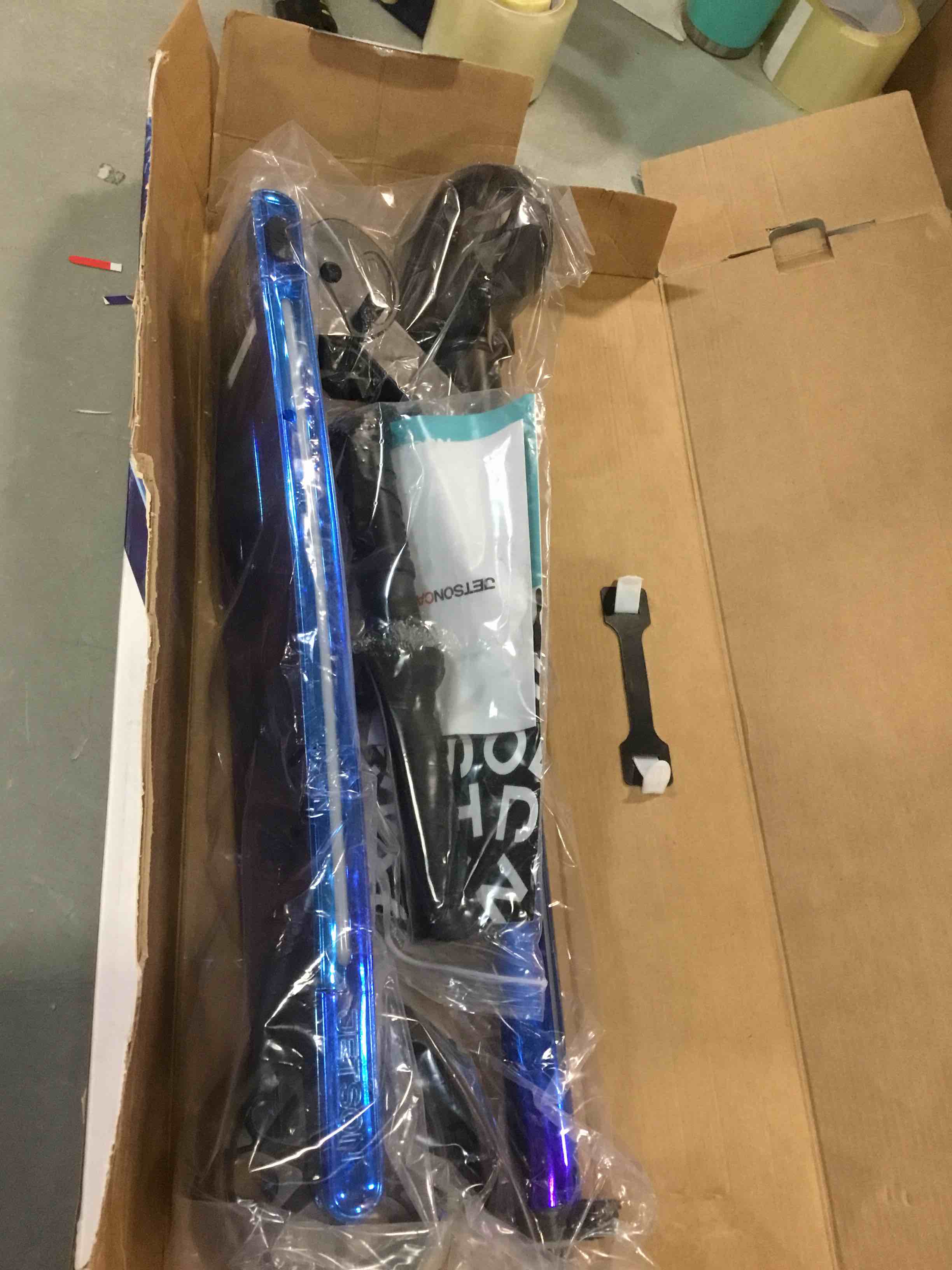 https://s3.amazonaws.com/lotting-images-prod/bidfta/ORG5894683_1704746105360.jpeg