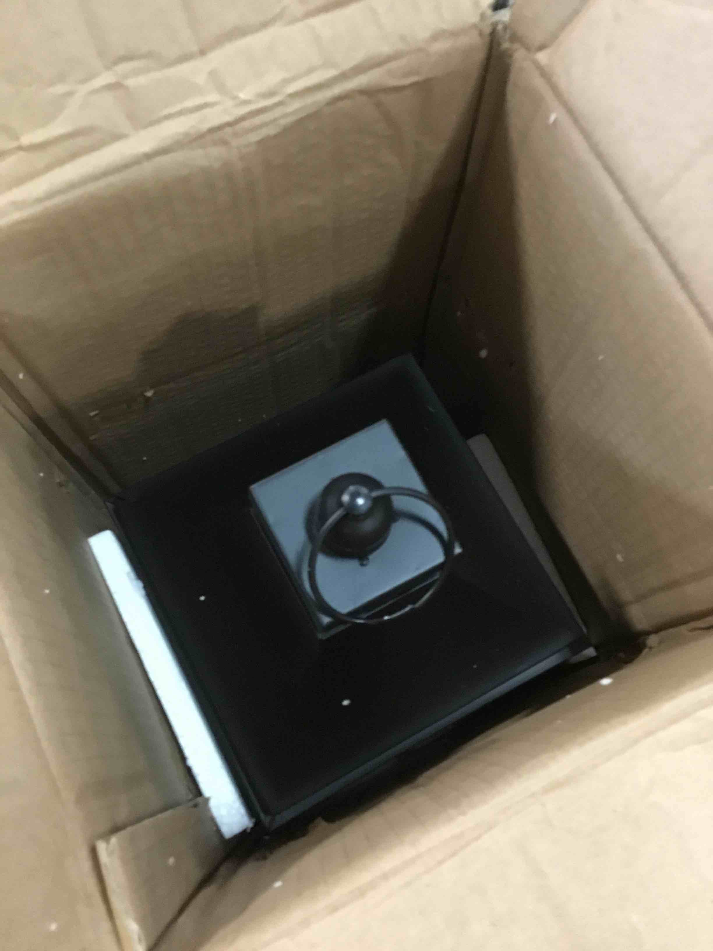 https://s3.amazonaws.com/lotting-images-prod/bidfta/ORG5895758_1704402465603.jpeg