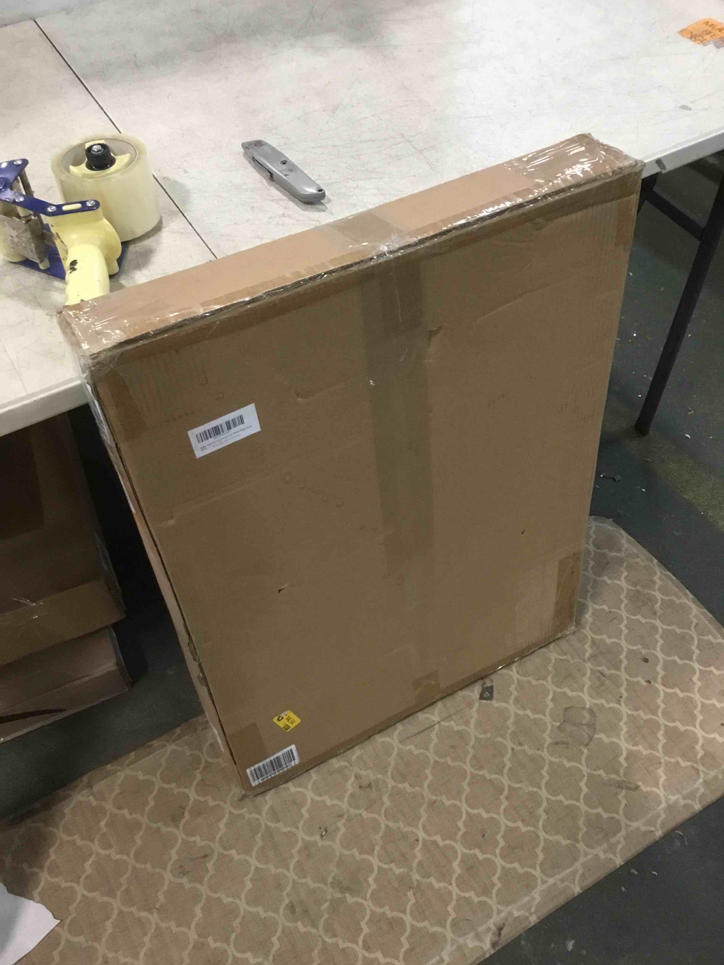 https://s3.amazonaws.com/lotting-images-prod/bidfta/ORG5895883_1704474599105.jpeg