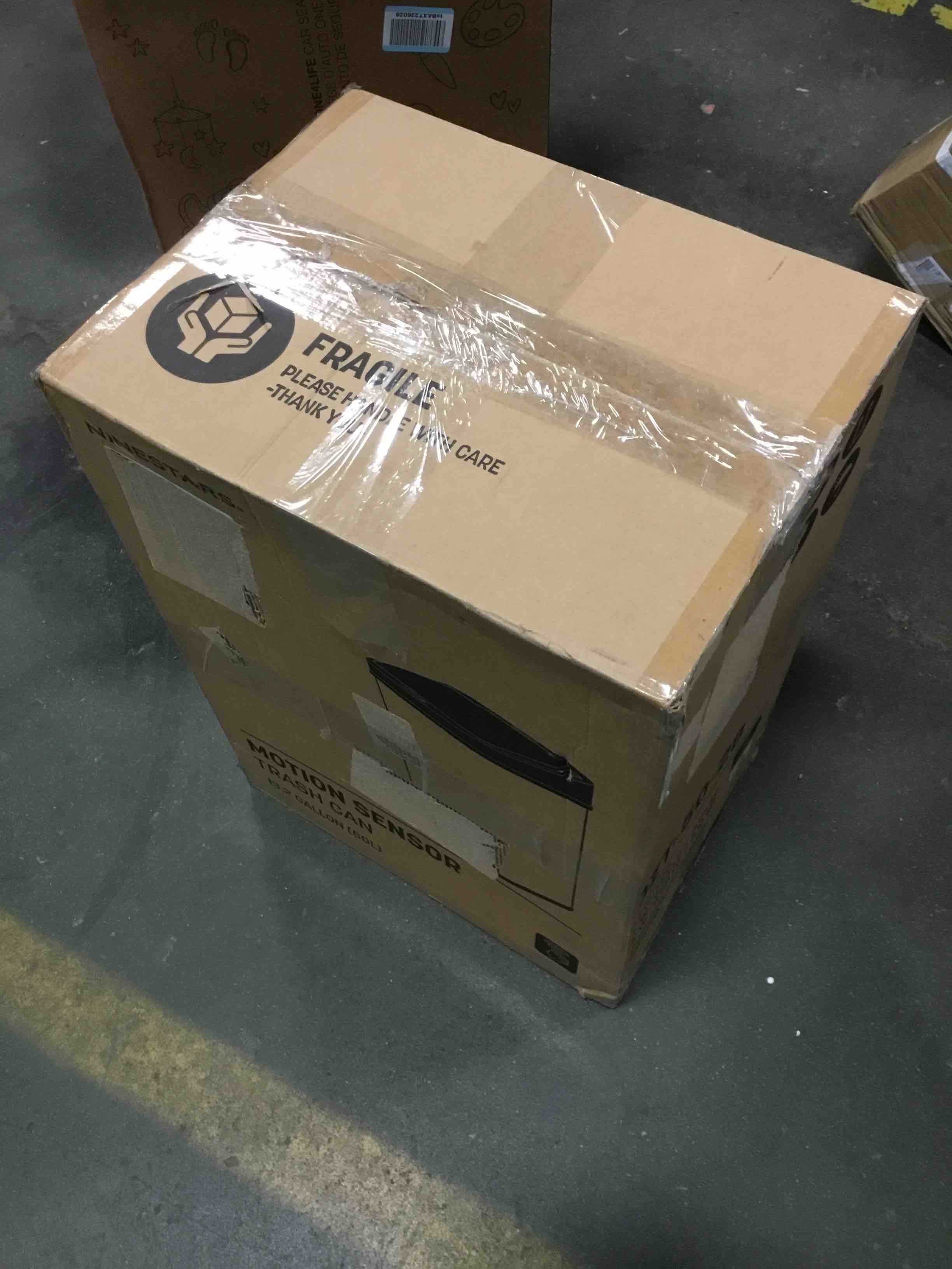 https://s3.amazonaws.com/lotting-images-prod/bidfta/ORG5896396_1704835010618.jpeg