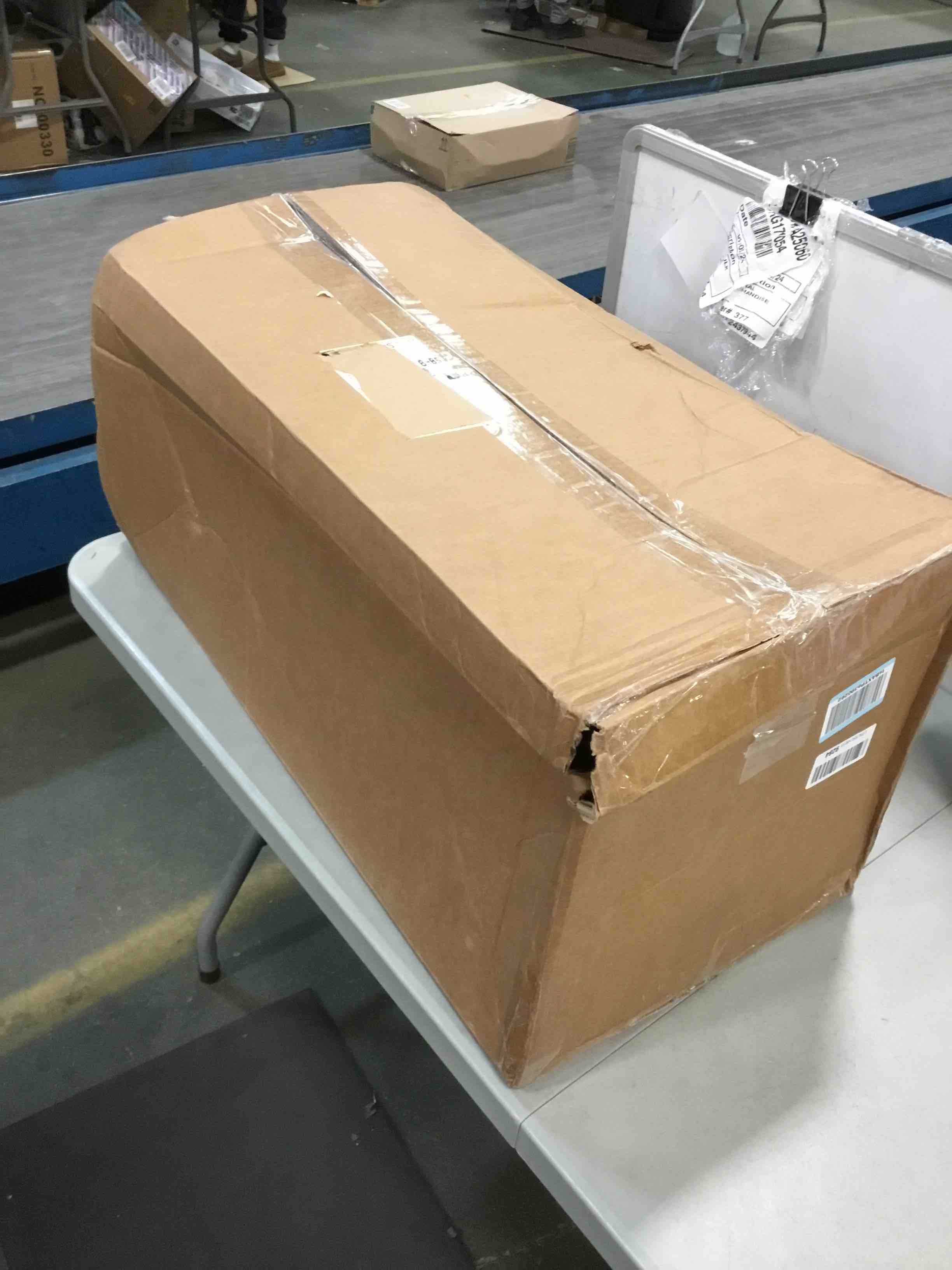 https://s3.amazonaws.com/lotting-images-prod/bidfta/ORG5896412_1704889597352.jpeg