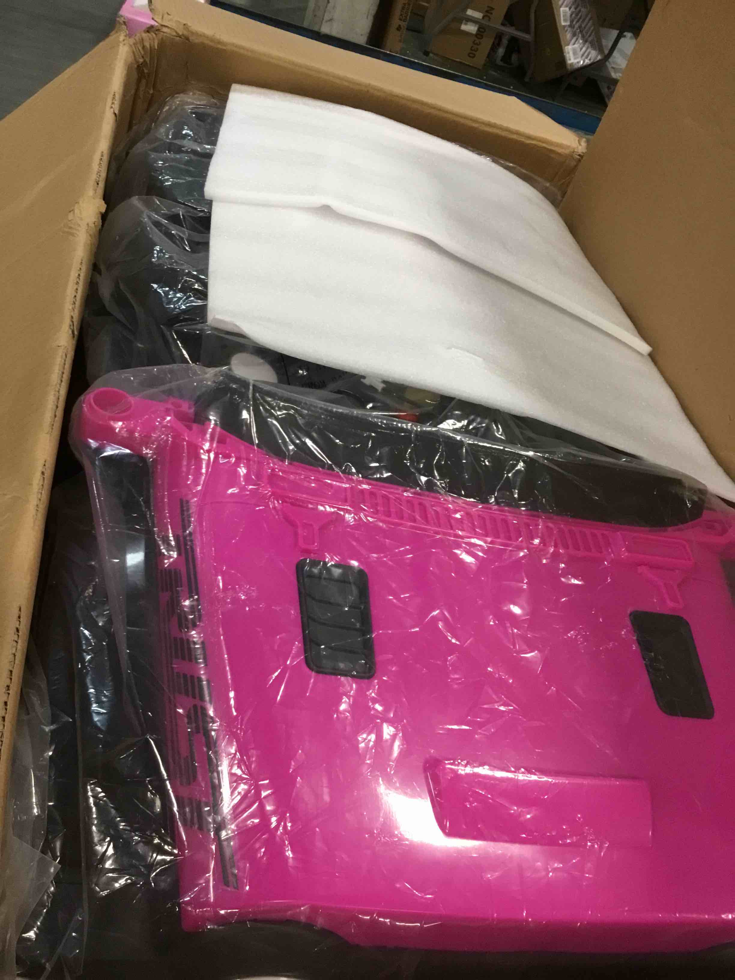 https://s3.amazonaws.com/lotting-images-prod/bidfta/ORG5896442_1704893779013.jpeg