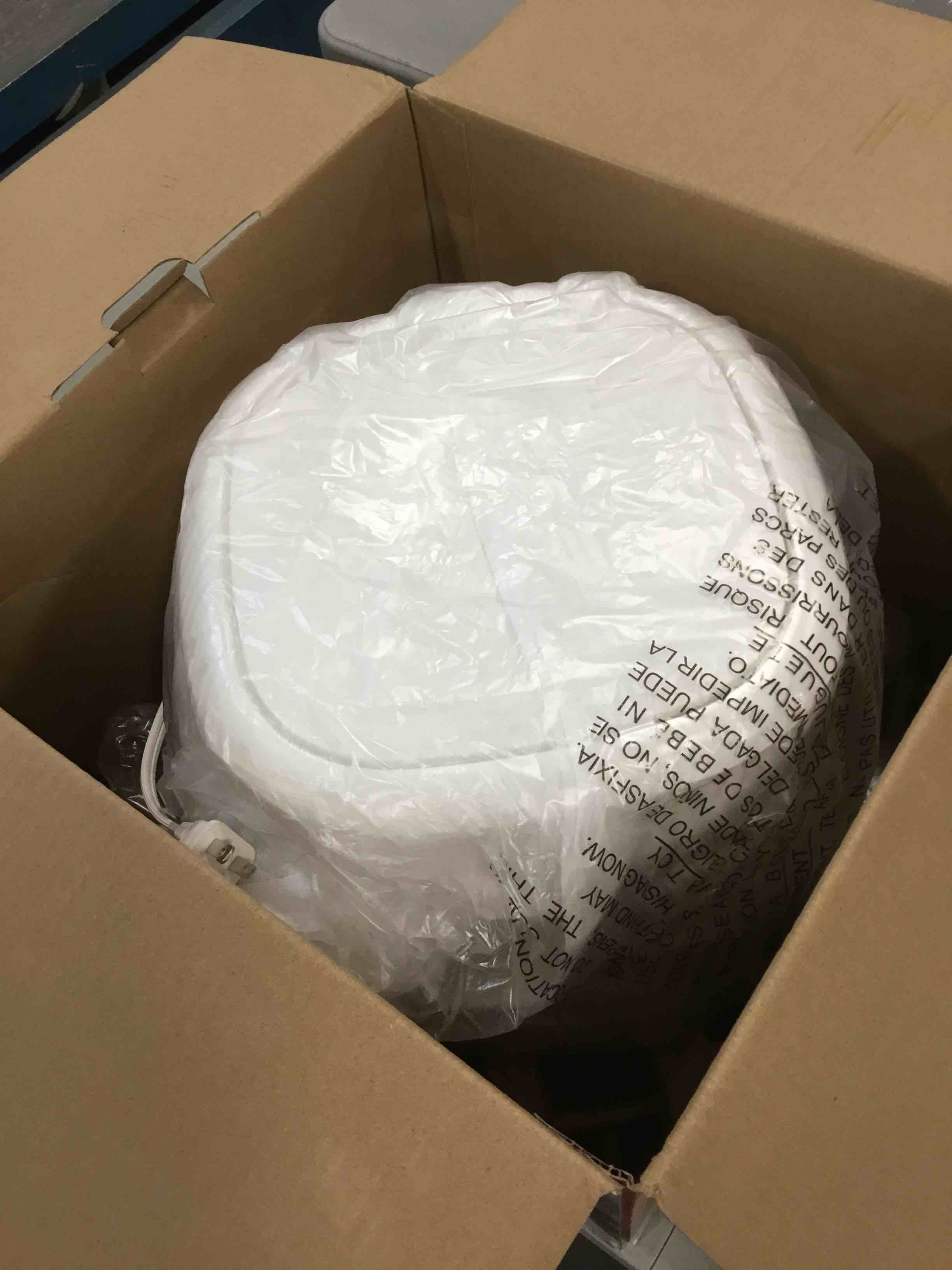 https://s3.amazonaws.com/lotting-images-prod/bidfta/ORG5896583_1704913211367.jpeg