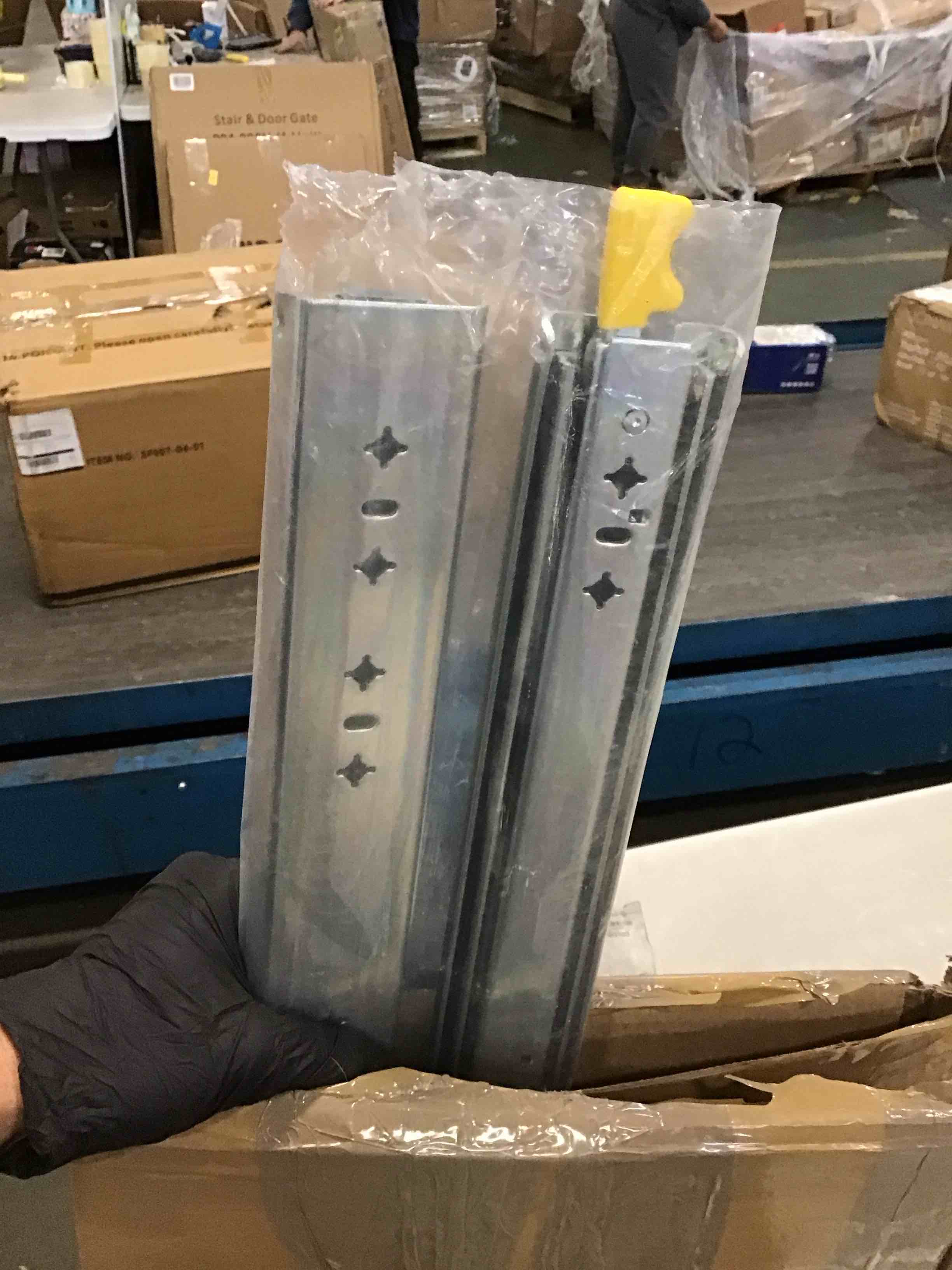 https://s3.amazonaws.com/lotting-images-prod/bidfta/ORG5897360_1704226864211.jpeg