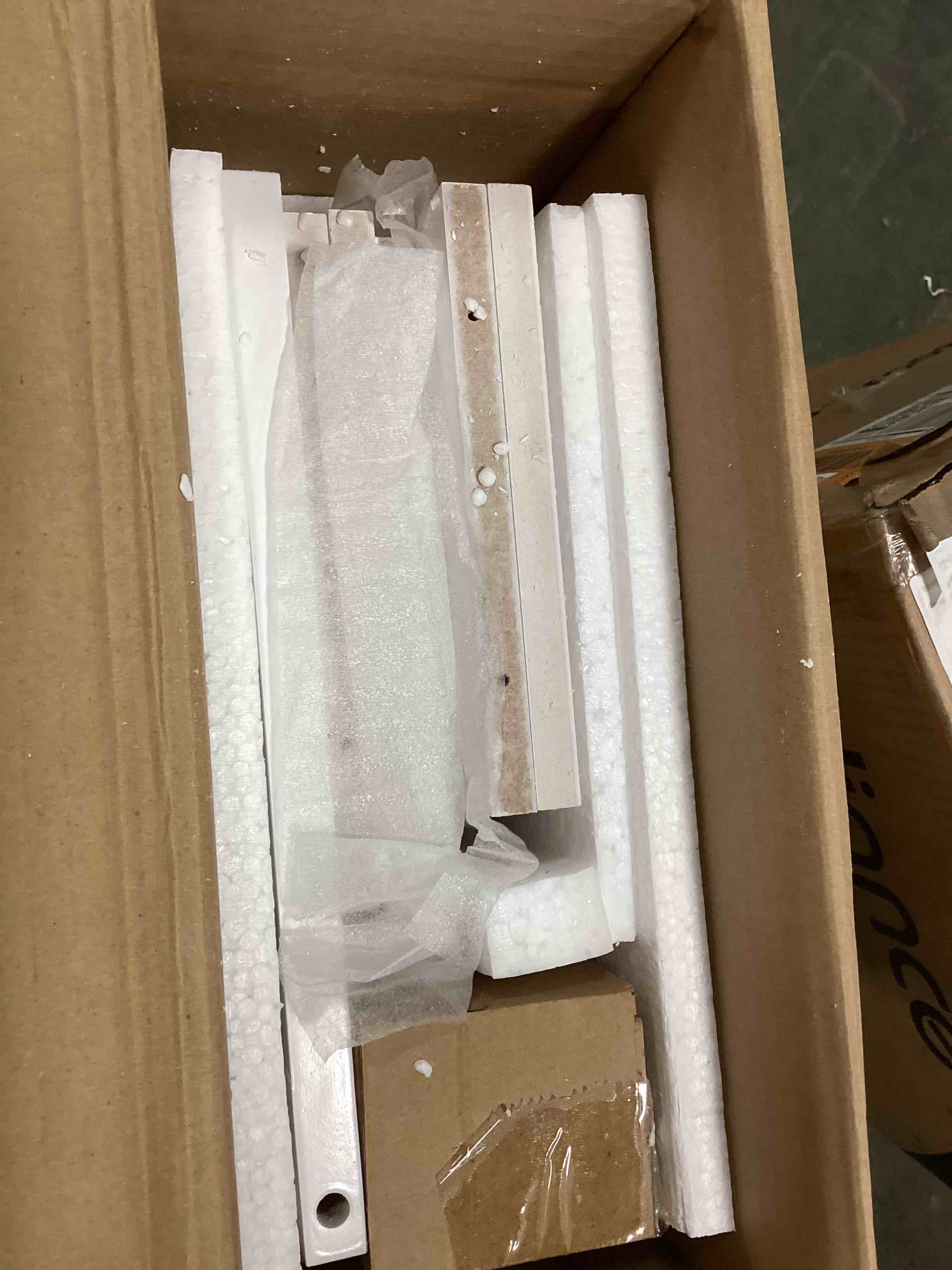 https://s3.amazonaws.com/lotting-images-prod/bidfta/ORG5899498_1704456815459.jpeg