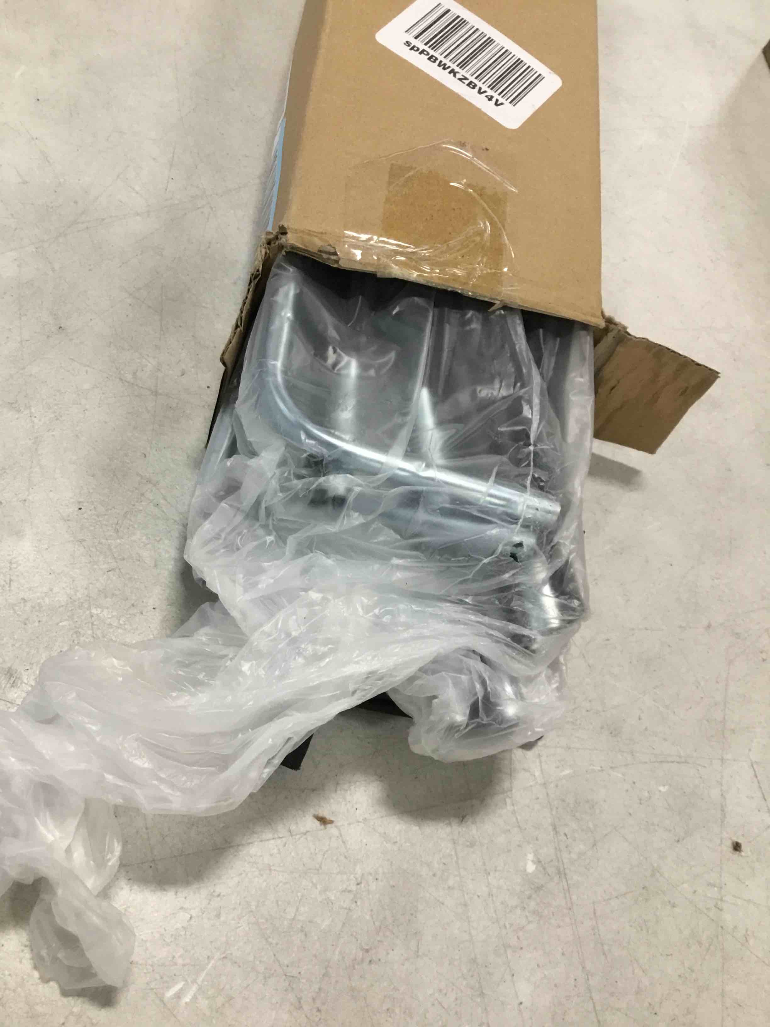 https://s3.amazonaws.com/lotting-images-prod/bidfta/ORG5899833_1704557919506.jpeg
