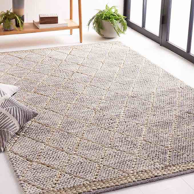 SAFAVIEH Natura Collection Area Rug - 9' x 12', Light Grey & Natural, Handmade Farmhouse Boho Trellis Wool, Ideal for High Traffic Areas in Living Room, Bedroom (NAT223G)