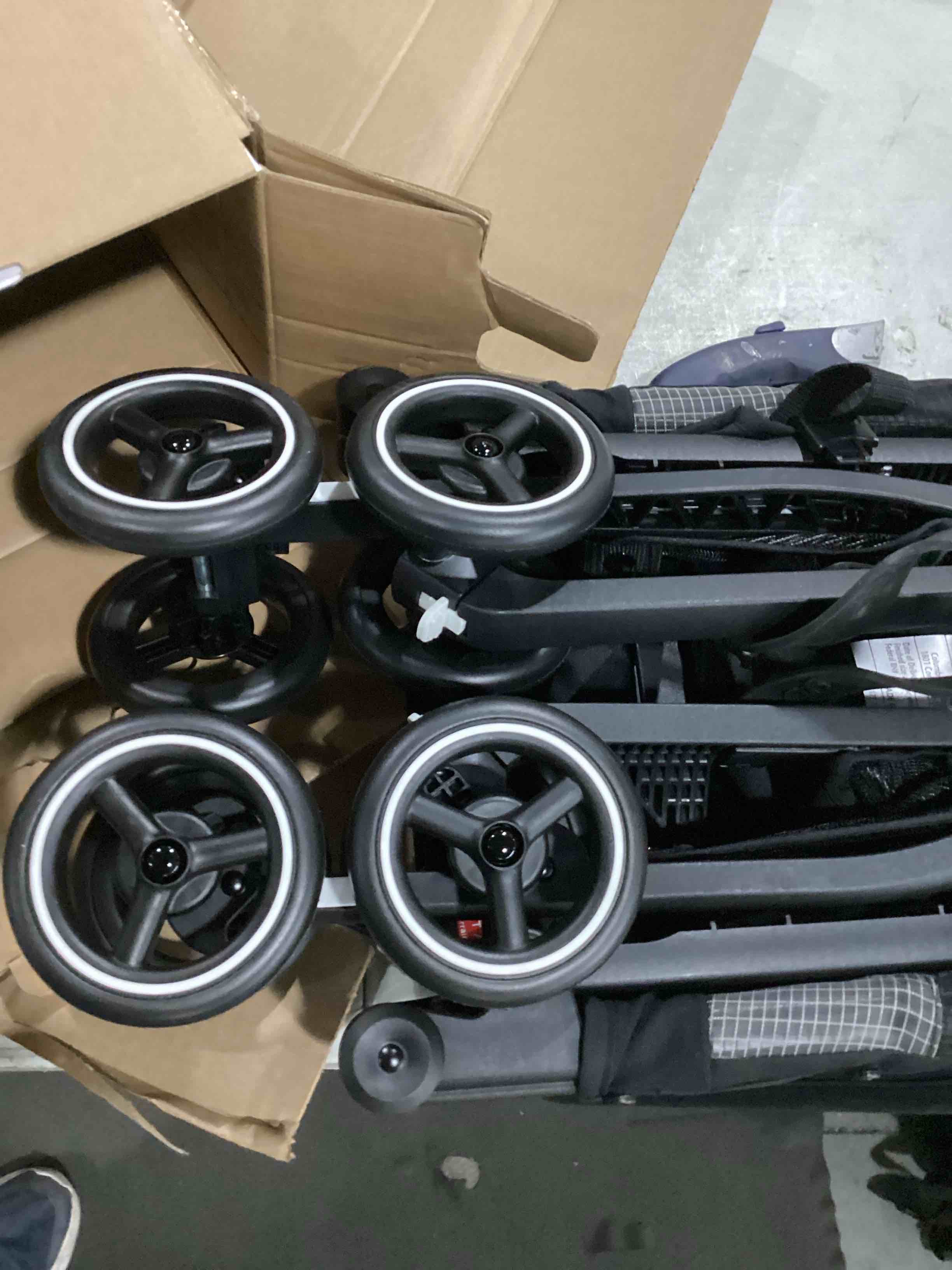 https://s3.amazonaws.com/lotting-images-prod/bidfta/ORG5903649_1719861779815.jpeg