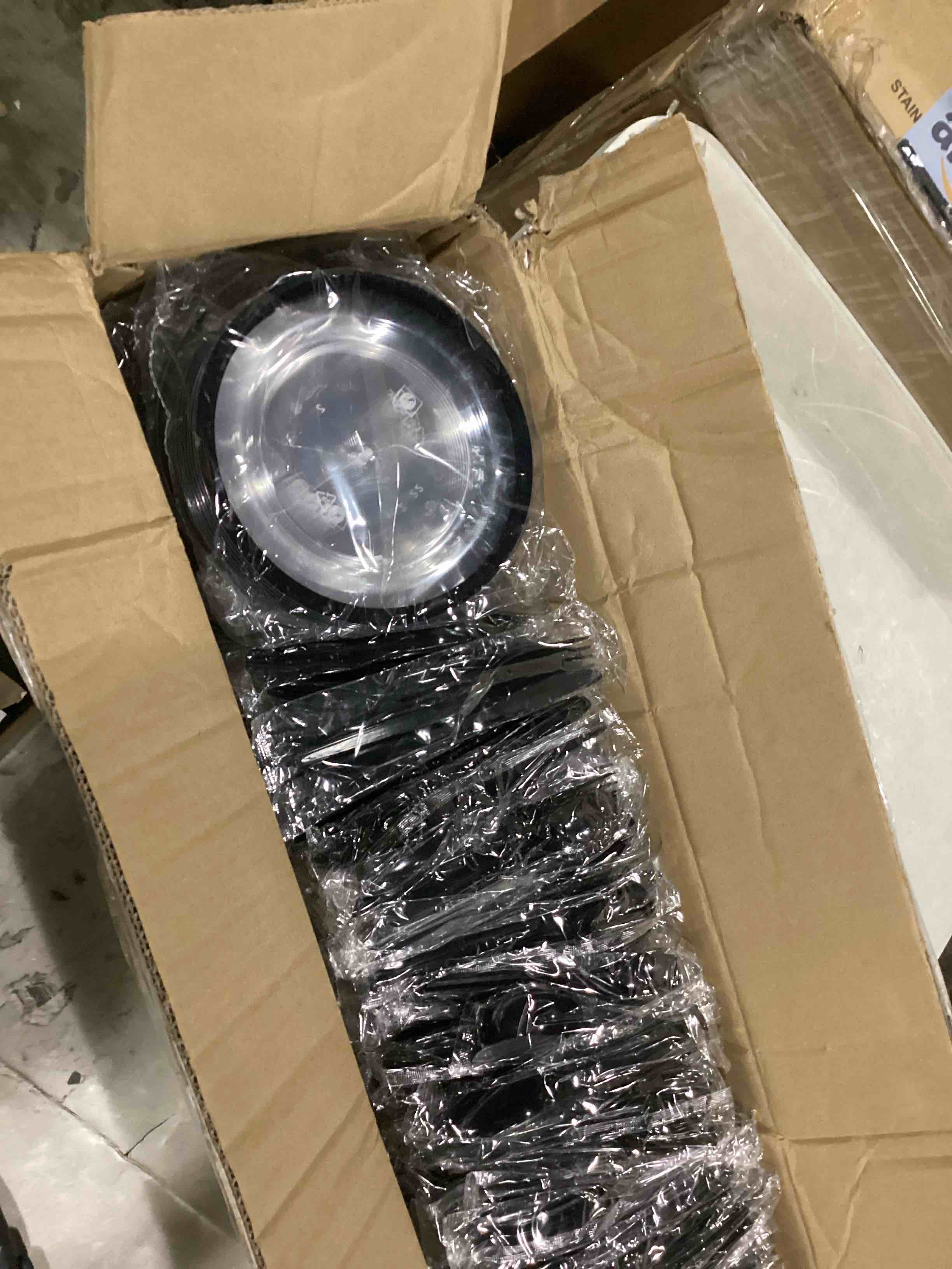 https://s3.amazonaws.com/lotting-images-prod/bidfta/ORG5903853_1720021881362.jpeg