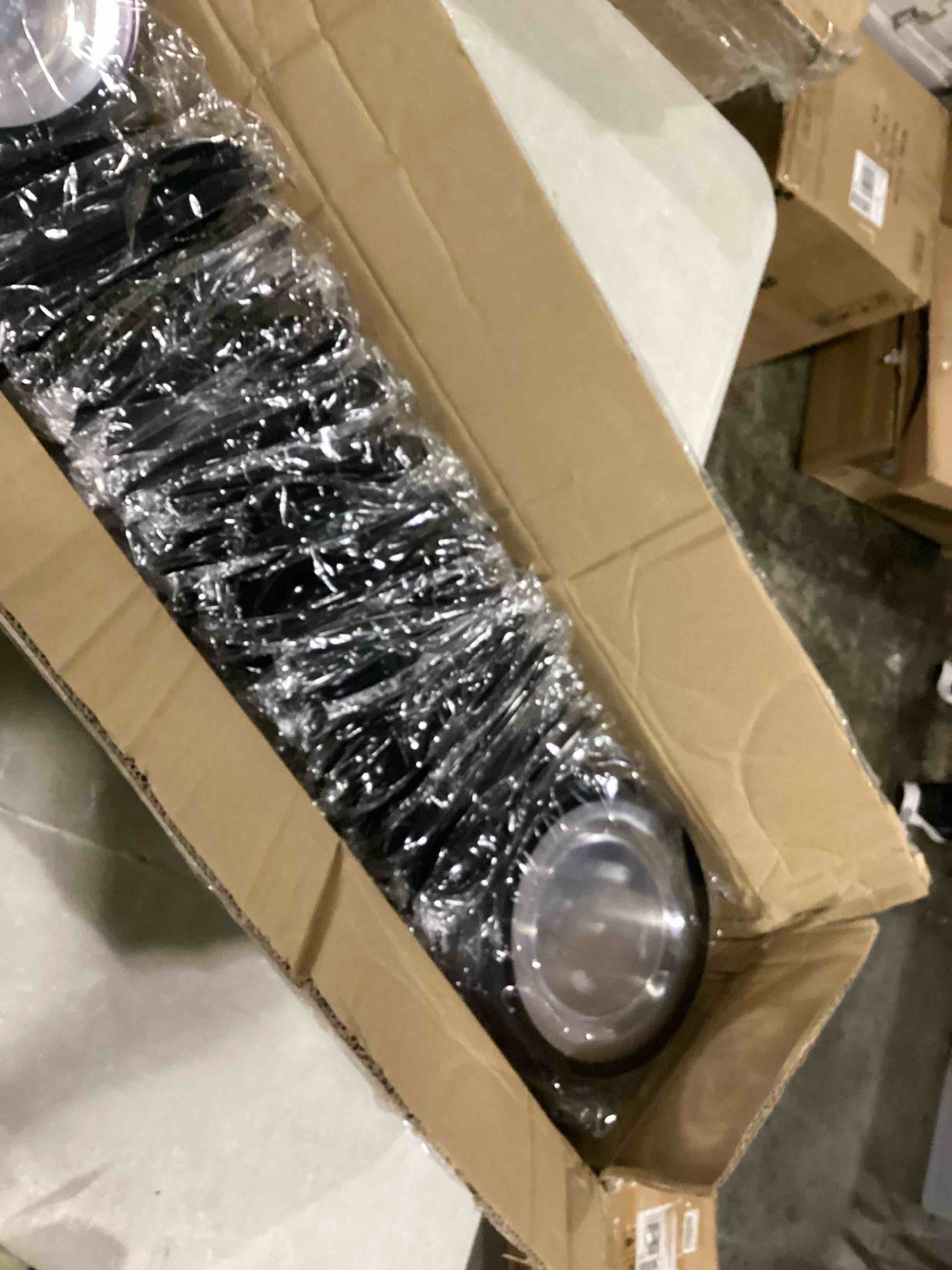 https://s3.amazonaws.com/lotting-images-prod/bidfta/ORG5903853_1720021882979.jpeg
