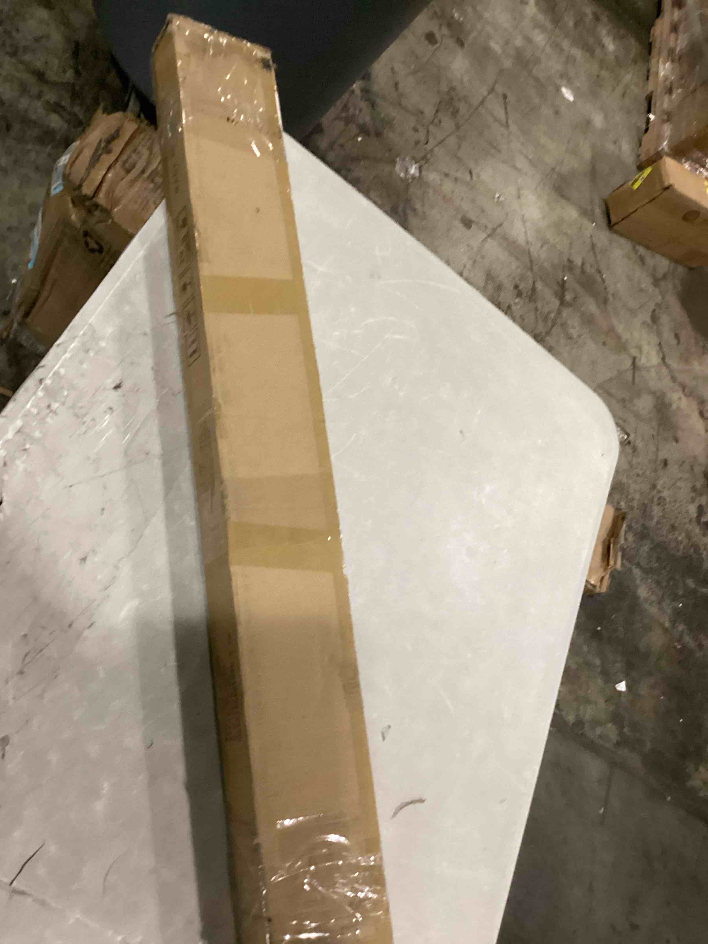 https://s3.amazonaws.com/lotting-images-prod/bidfta/ORG5904208_1720618039345.jpeg
