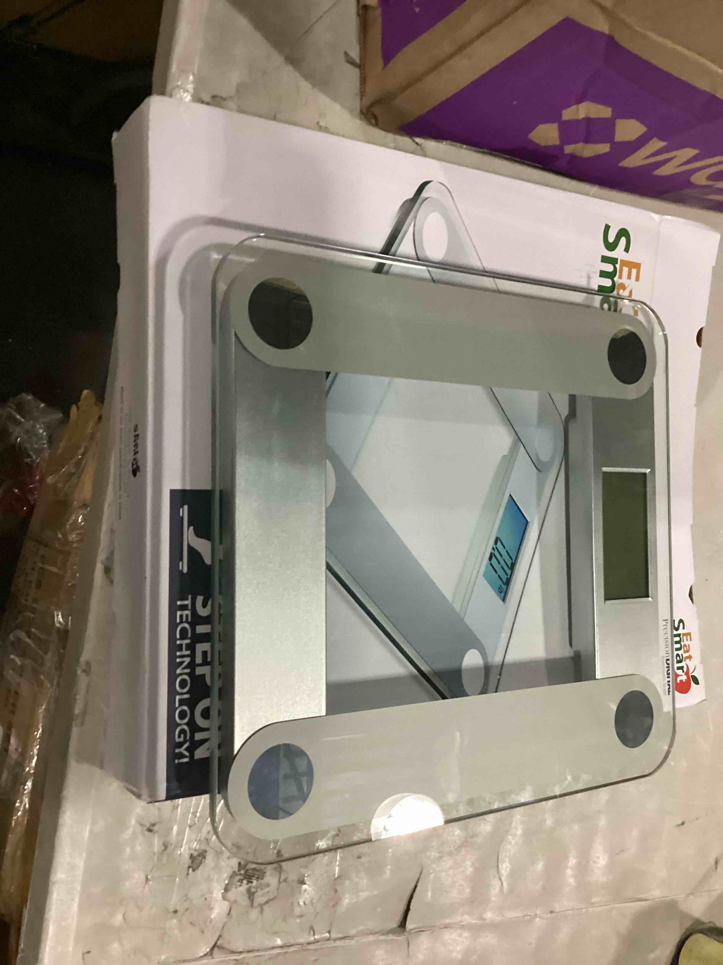 https://s3.amazonaws.com/lotting-images-prod/bidfta/ORG5904425_1720799082568.jpeg