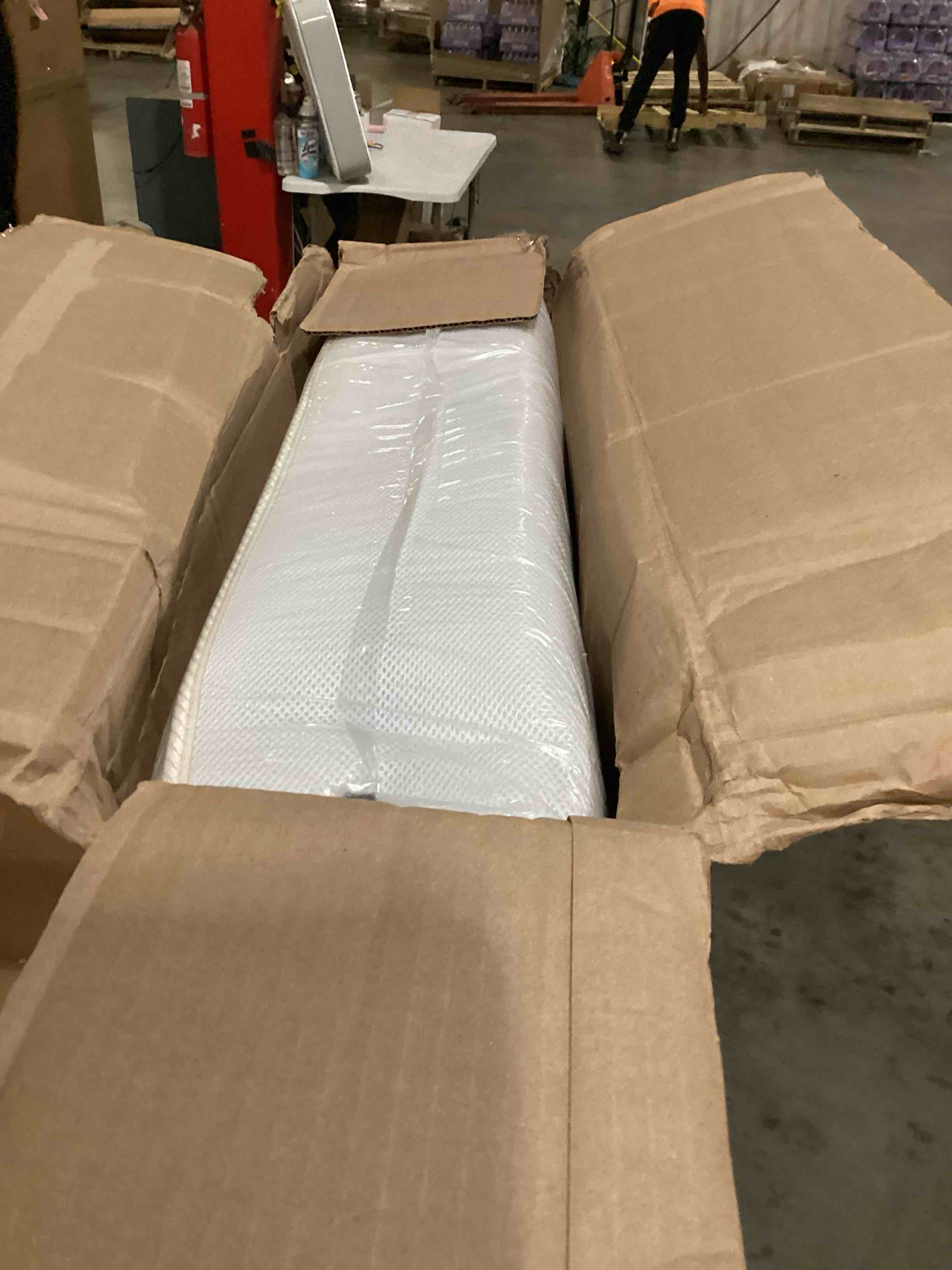 https://s3.amazonaws.com/lotting-images-prod/bidfta/ORG5905063_1720452791004.jpeg