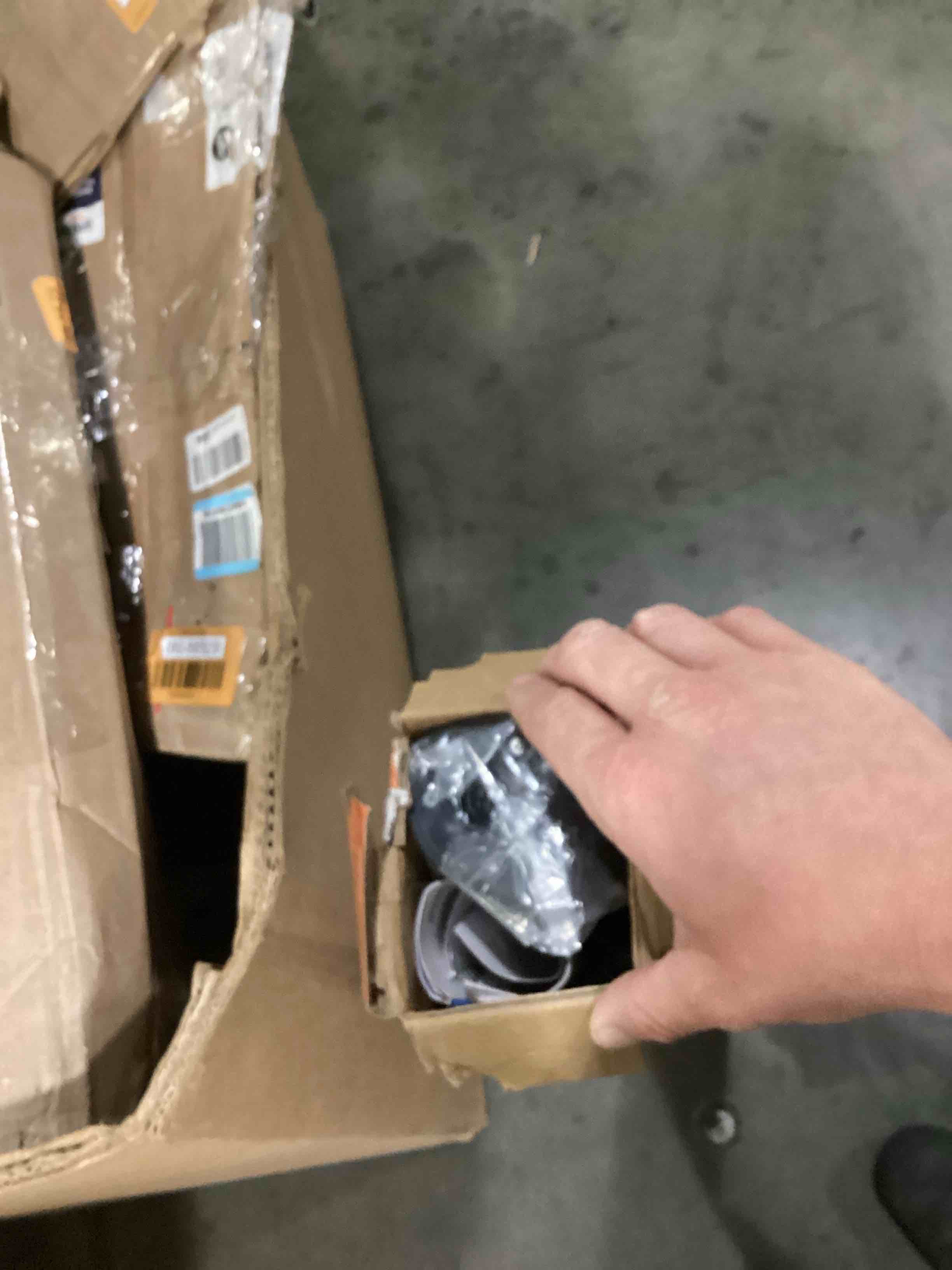 https://s3.amazonaws.com/lotting-images-prod/bidfta/ORG5905251_1720697757537.jpeg