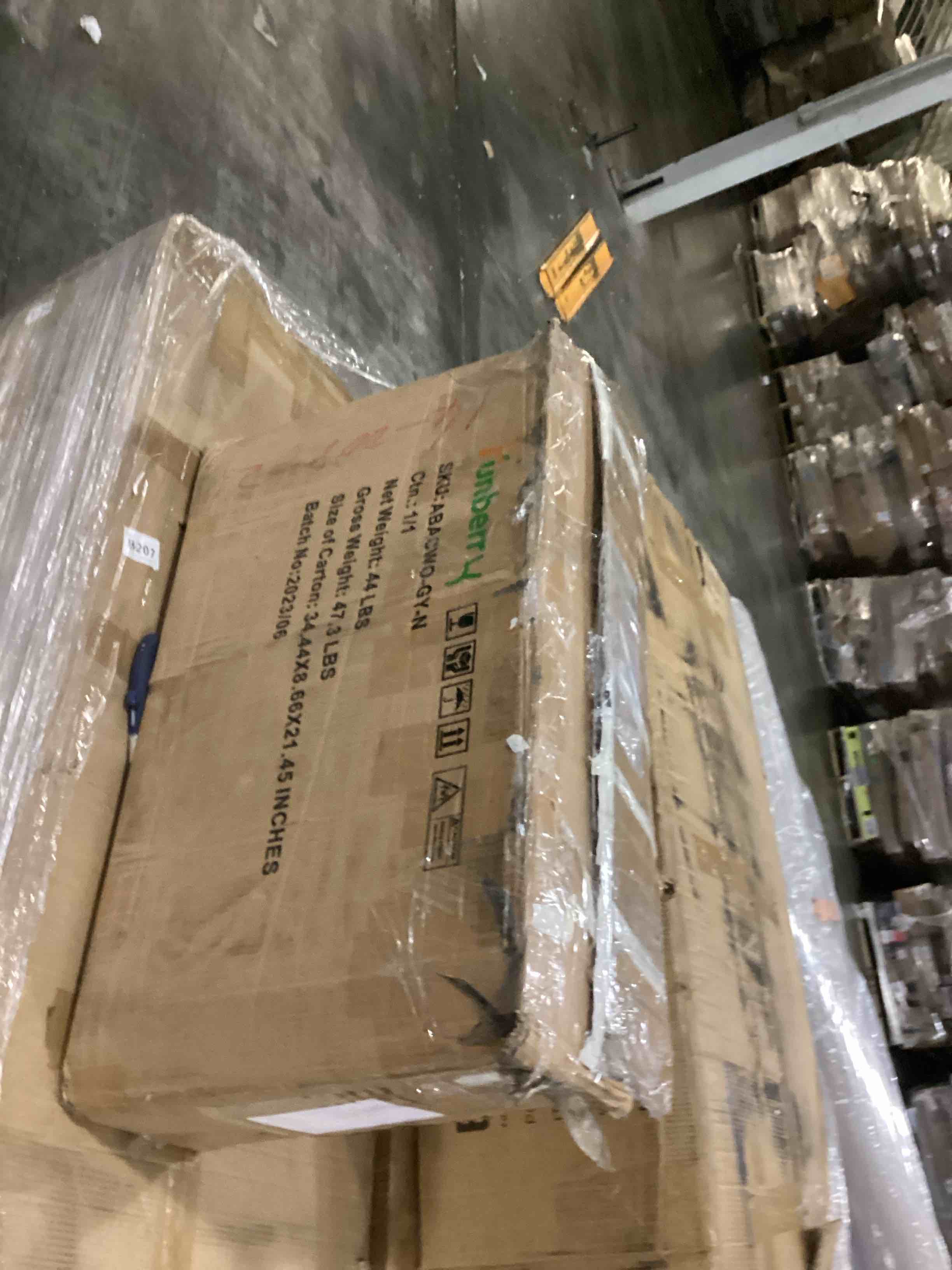 https://s3.amazonaws.com/lotting-images-prod/bidfta/ORG5905968_1721053867783.jpeg
