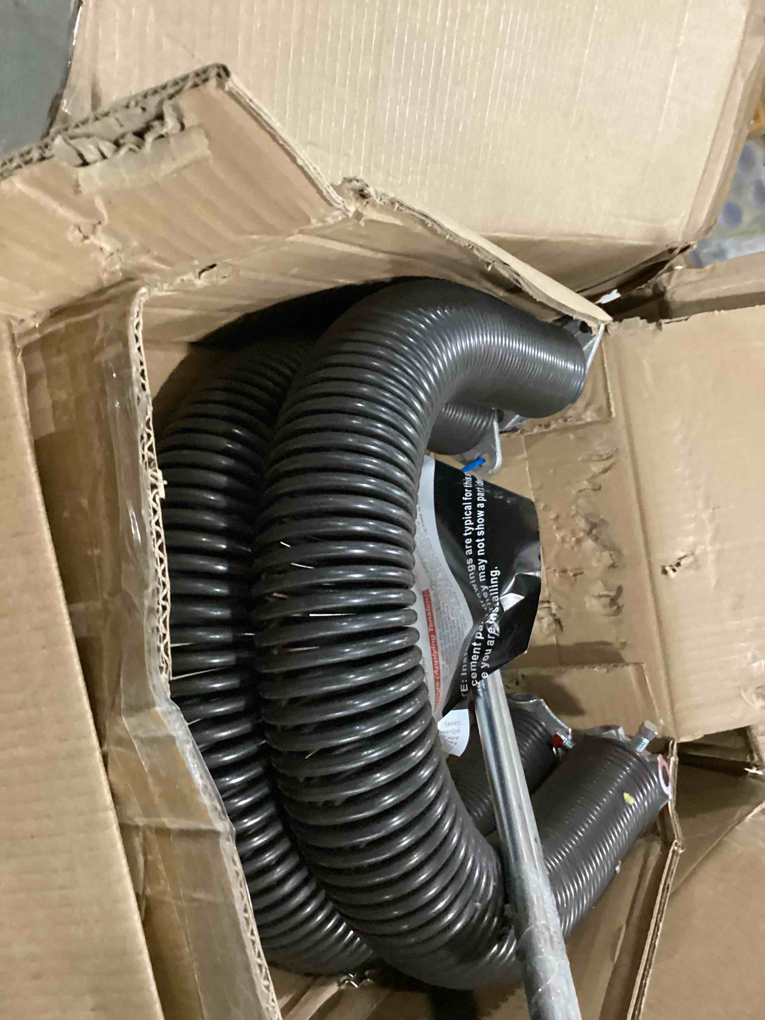 https://s3.amazonaws.com/lotting-images-prod/bidfta/ORG5907217_1722341818749.jpeg