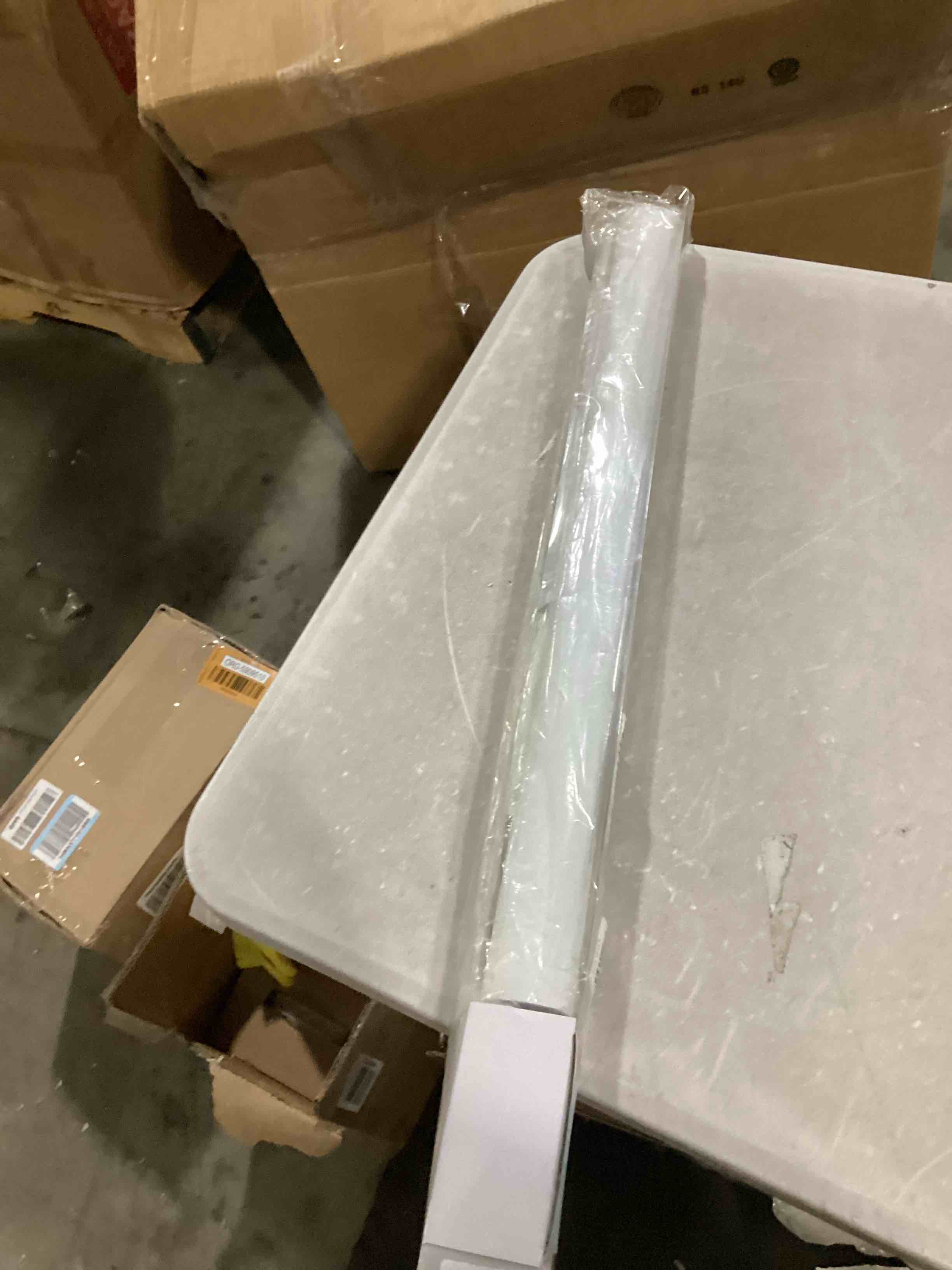 https://s3.amazonaws.com/lotting-images-prod/bidfta/ORG5909519_1719852807667.jpeg