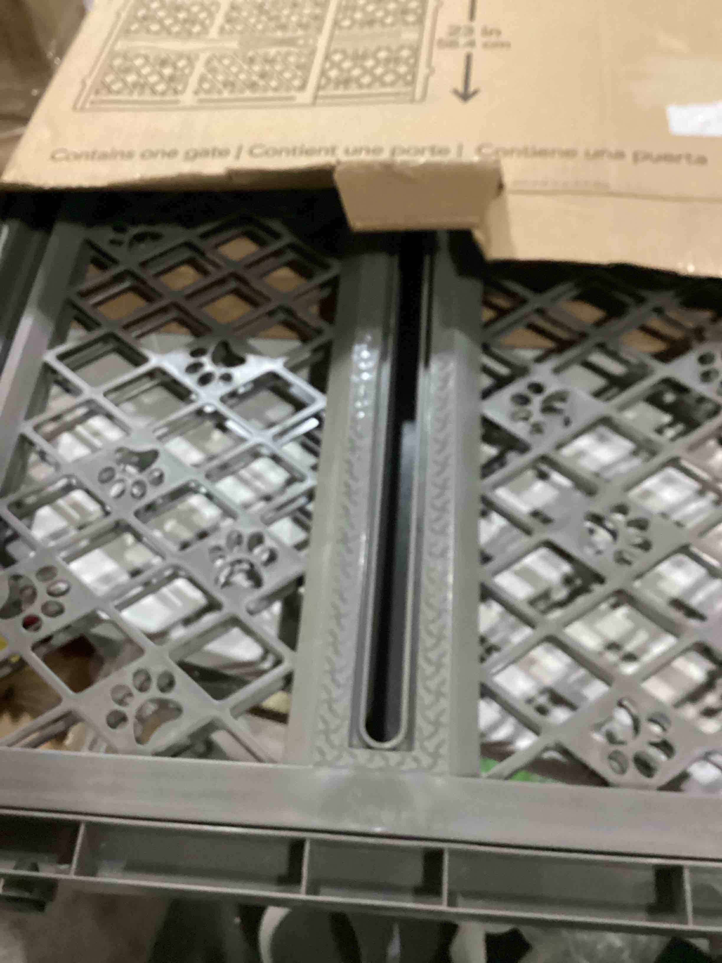 https://s3.amazonaws.com/lotting-images-prod/bidfta/ORG5909608_1719926688904.jpeg