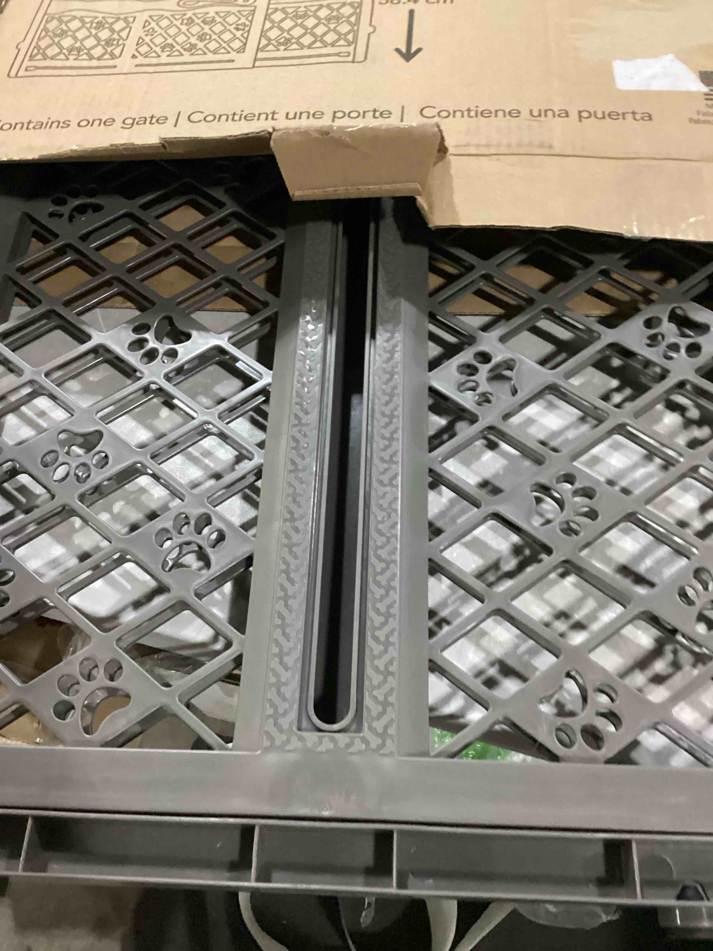 https://s3.amazonaws.com/lotting-images-prod/bidfta/ORG5909608_1719926690457.jpeg