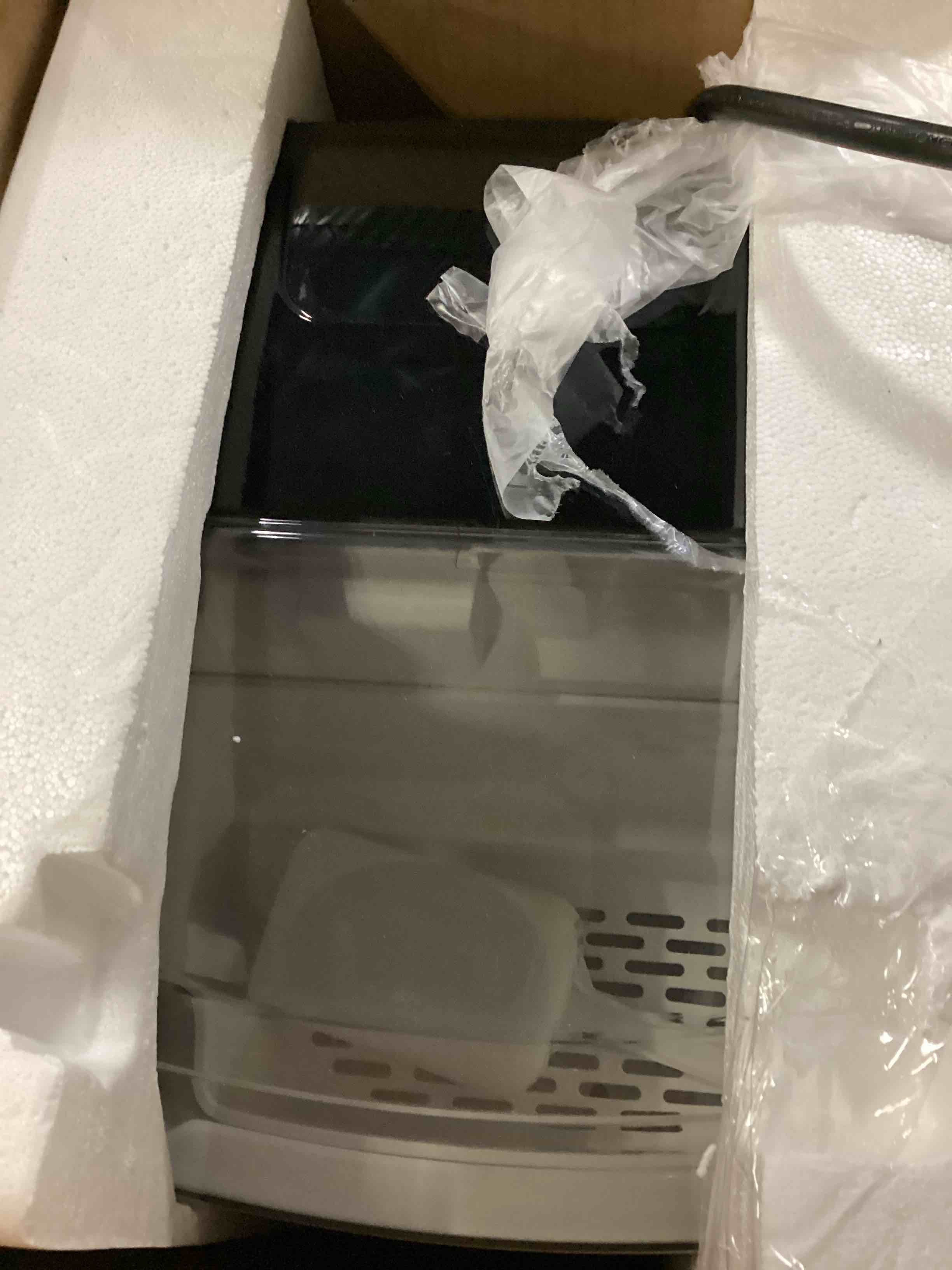 https://s3.amazonaws.com/lotting-images-prod/bidfta/ORG5910457_1721228756553.jpeg