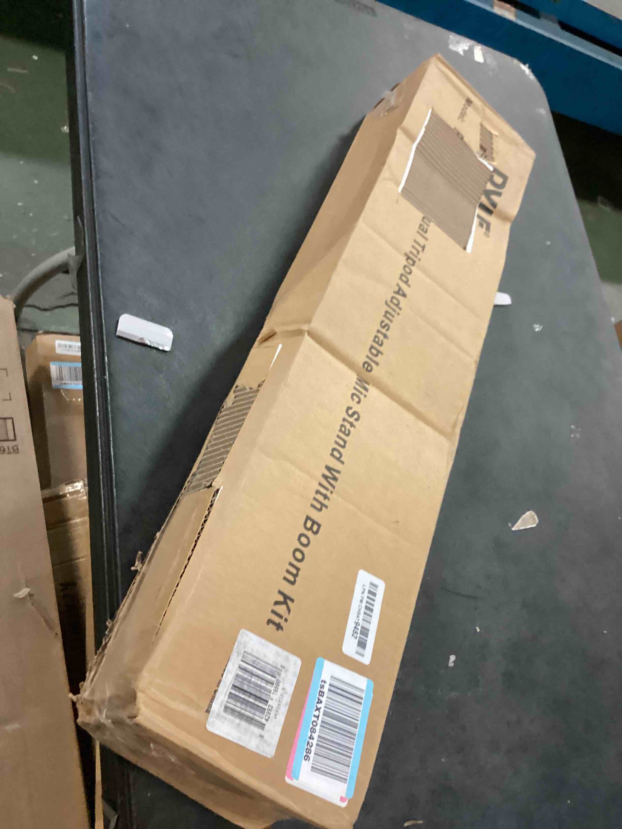 https://s3.amazonaws.com/lotting-images-prod/bidfta/ORG5912154_1711133532622.jpeg