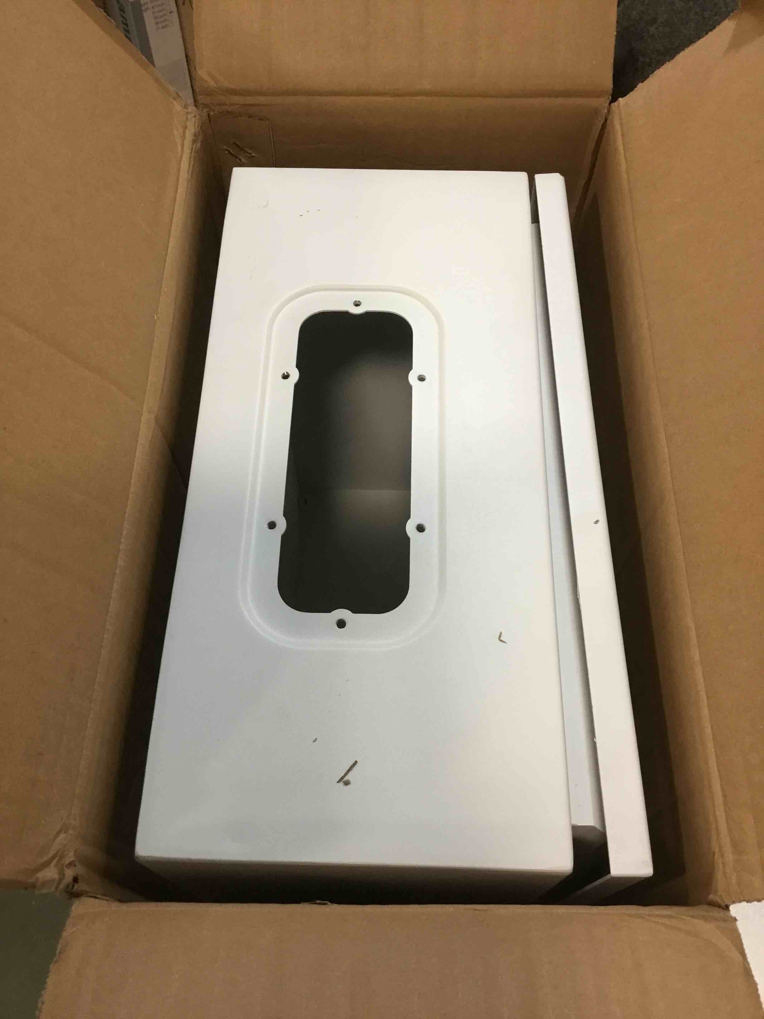 https://s3.amazonaws.com/lotting-images-prod/bidfta/ORG5913173_1711722930126.jpeg