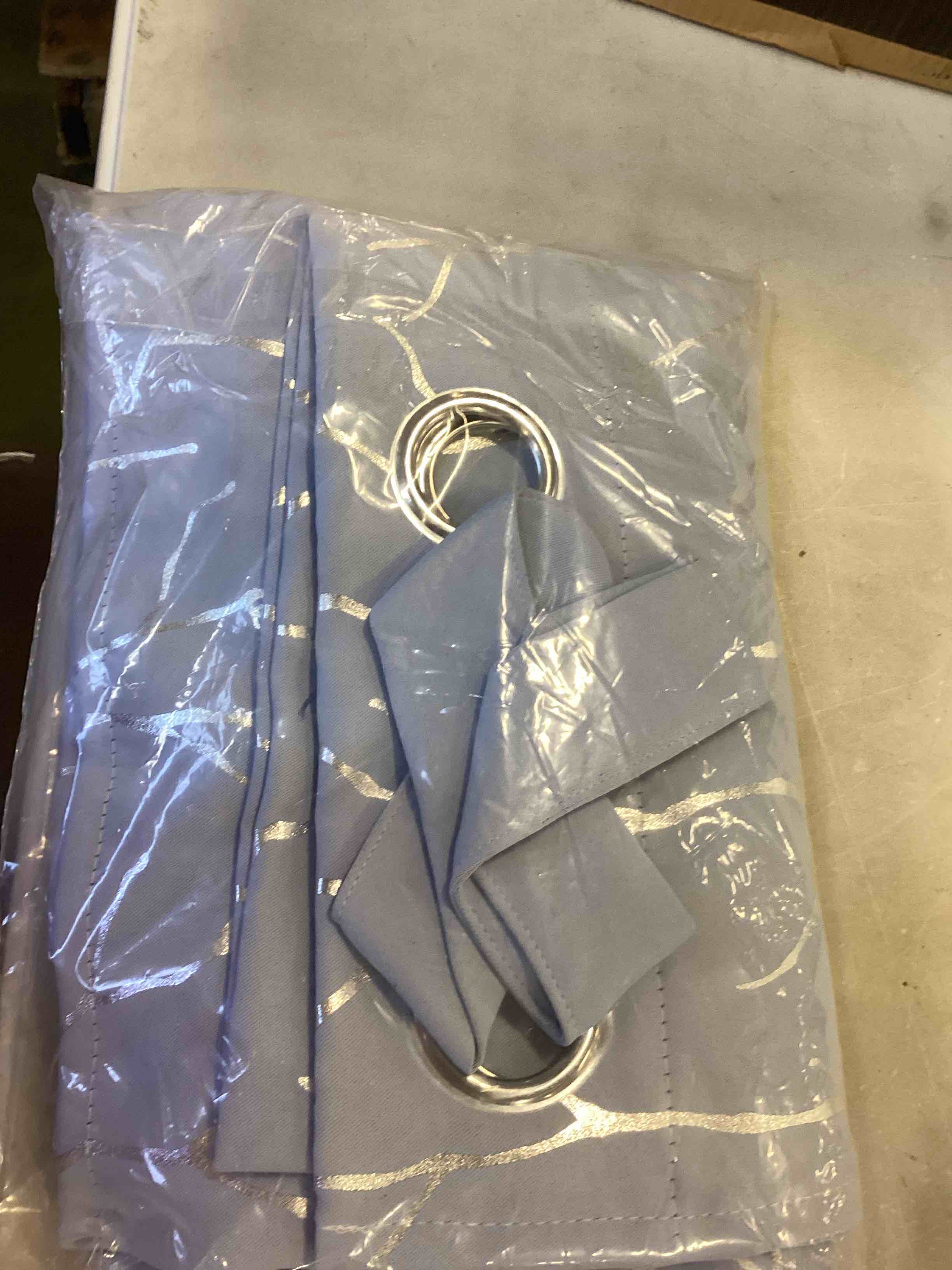 https://s3.amazonaws.com/lotting-images-prod/bidfta/ORG5919764_1712152288976.jpeg
