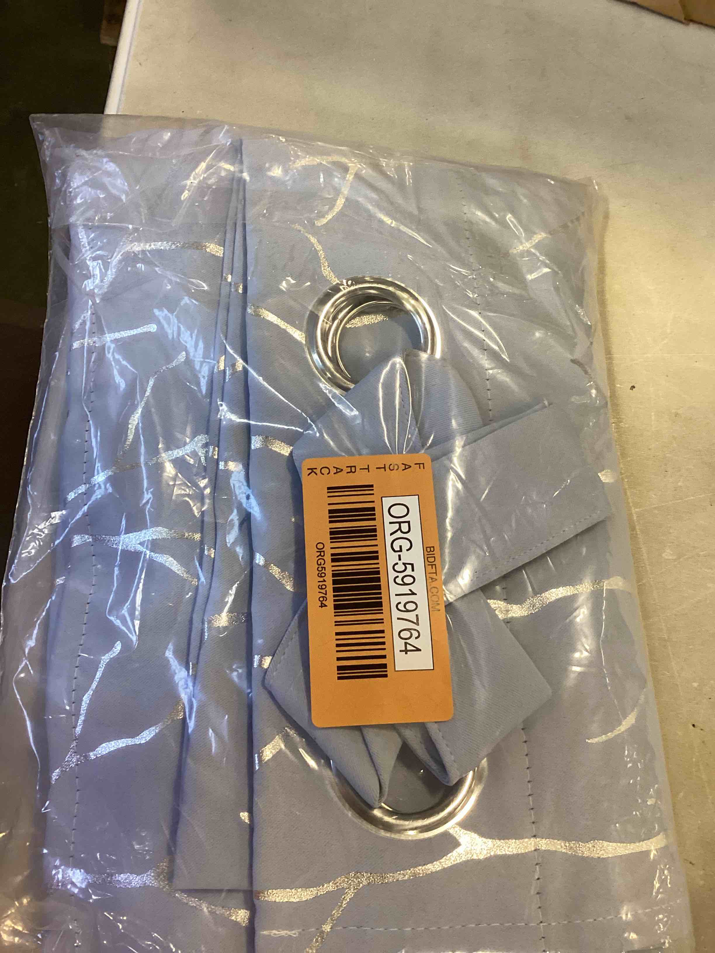 https://s3.amazonaws.com/lotting-images-prod/bidfta/ORG5919764_1712152308912.jpeg