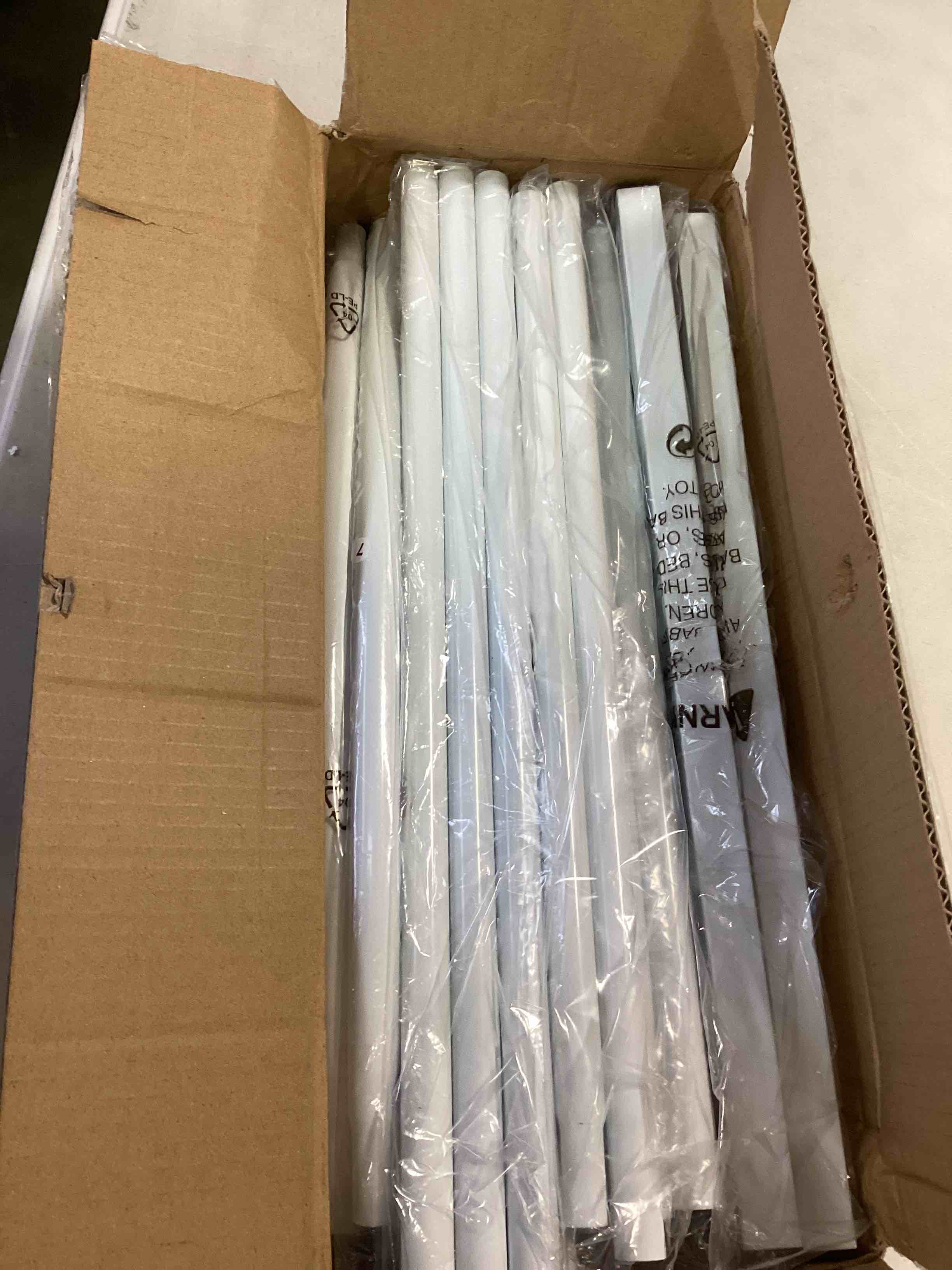 https://s3.amazonaws.com/lotting-images-prod/bidfta/ORG5920072_1712238059071.jpeg