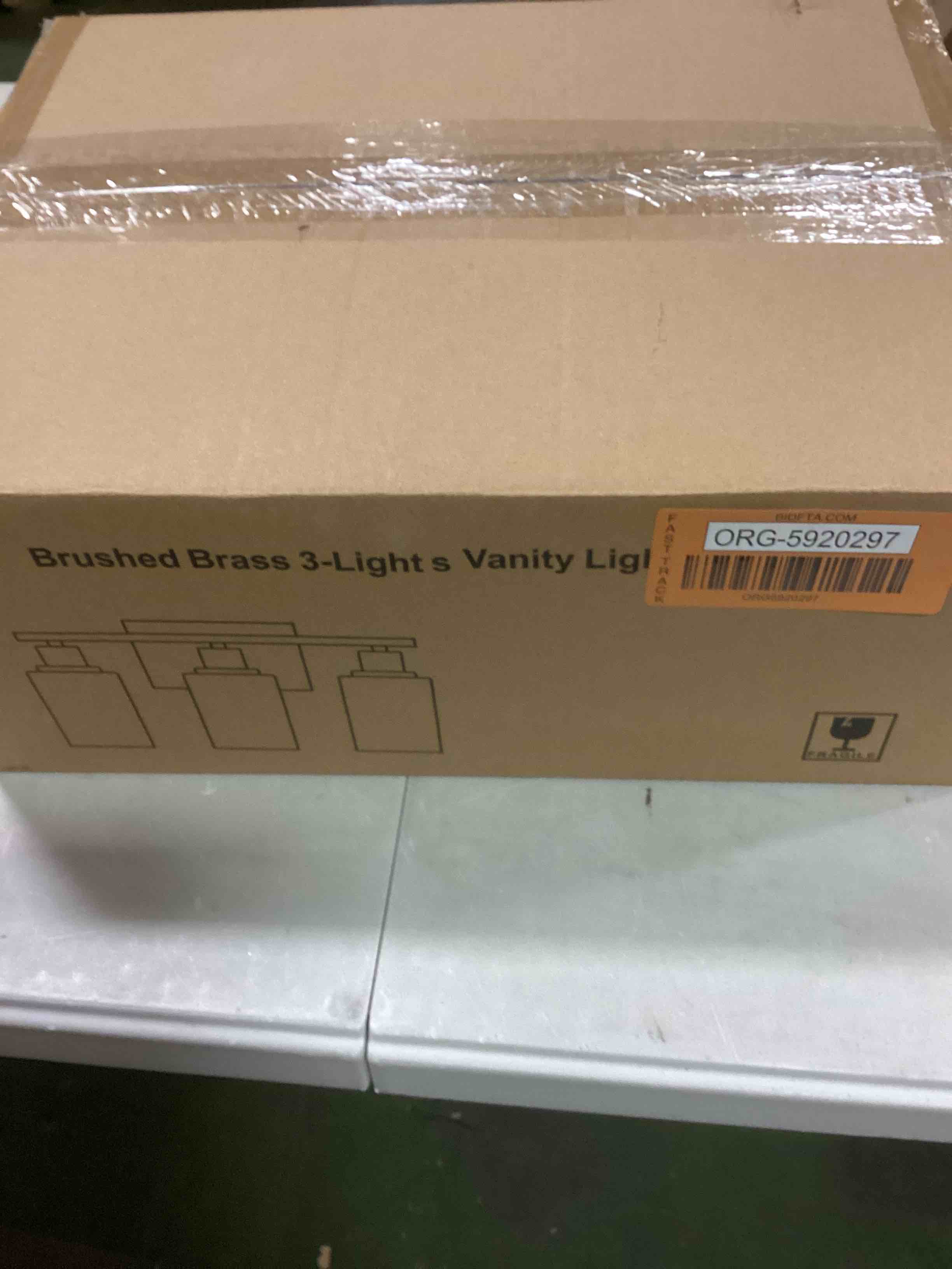 https://s3.amazonaws.com/lotting-images-prod/bidfta/ORG5920297_1712315259990.jpeg