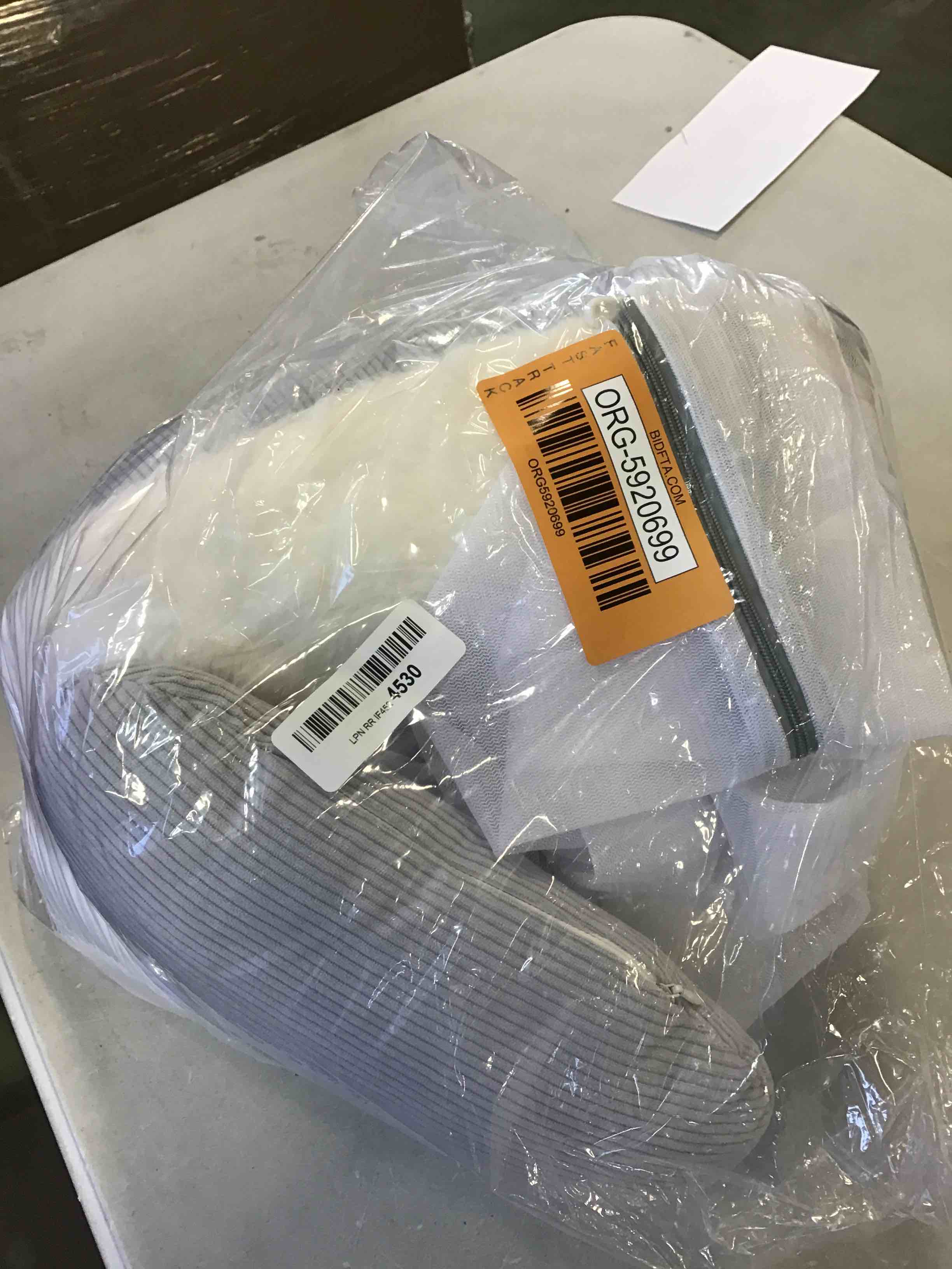 https://s3.amazonaws.com/lotting-images-prod/bidfta/ORG5920699_1712409784658.jpeg
