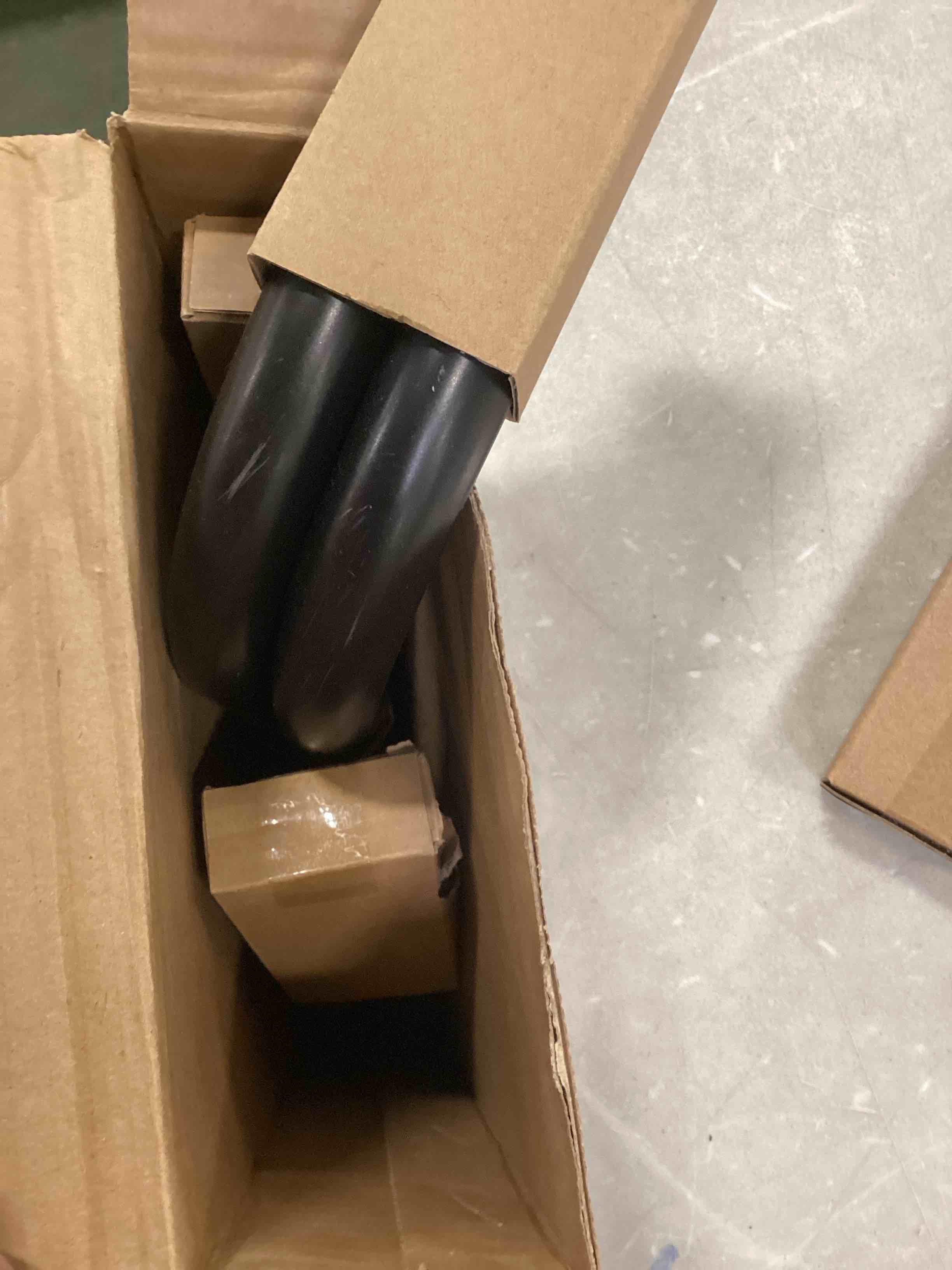 https://s3.amazonaws.com/lotting-images-prod/bidfta/ORG5921013_1711027666662.jpeg