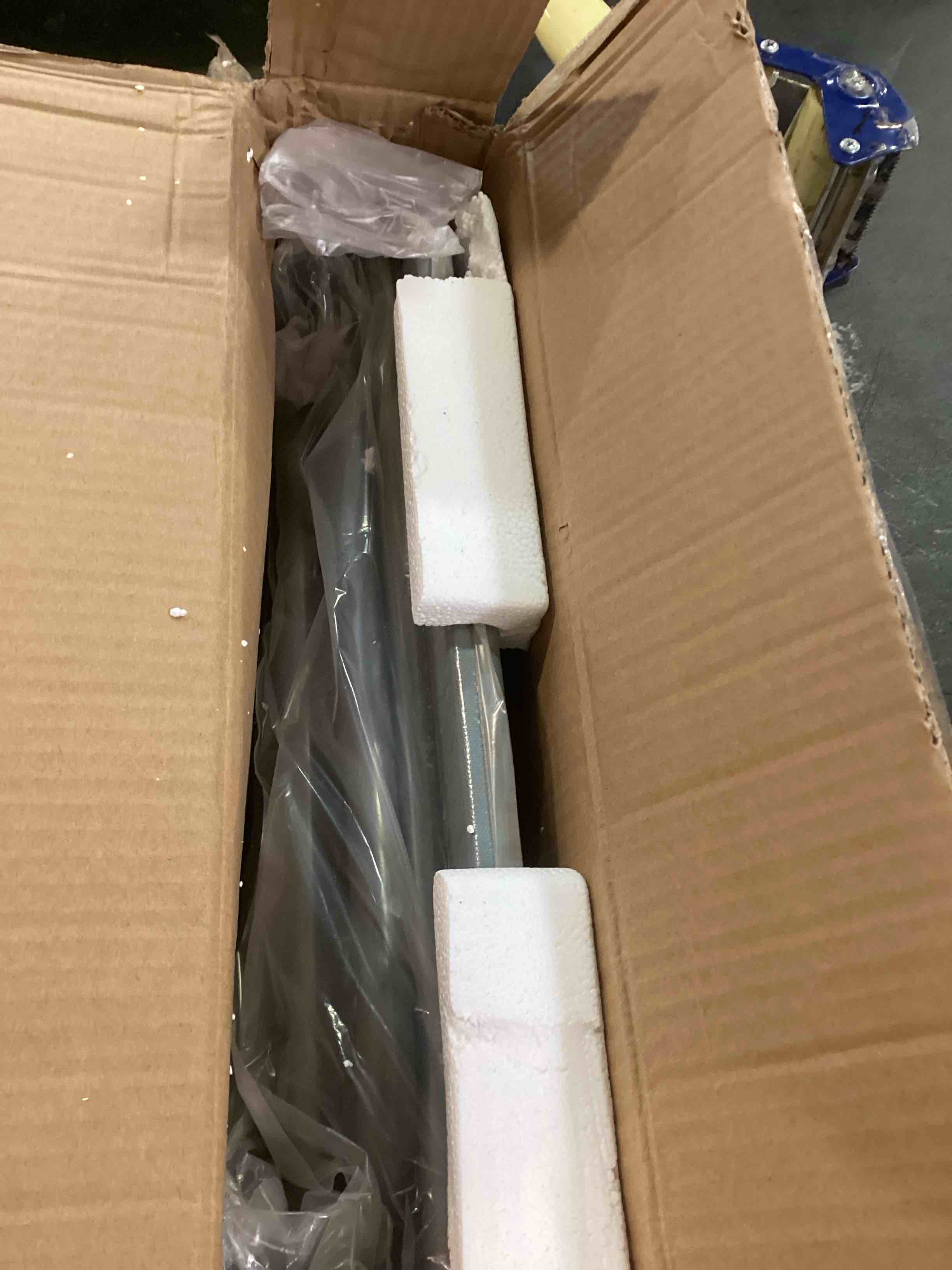 https://s3.amazonaws.com/lotting-images-prod/bidfta/ORG5921769_1711384218636.jpeg