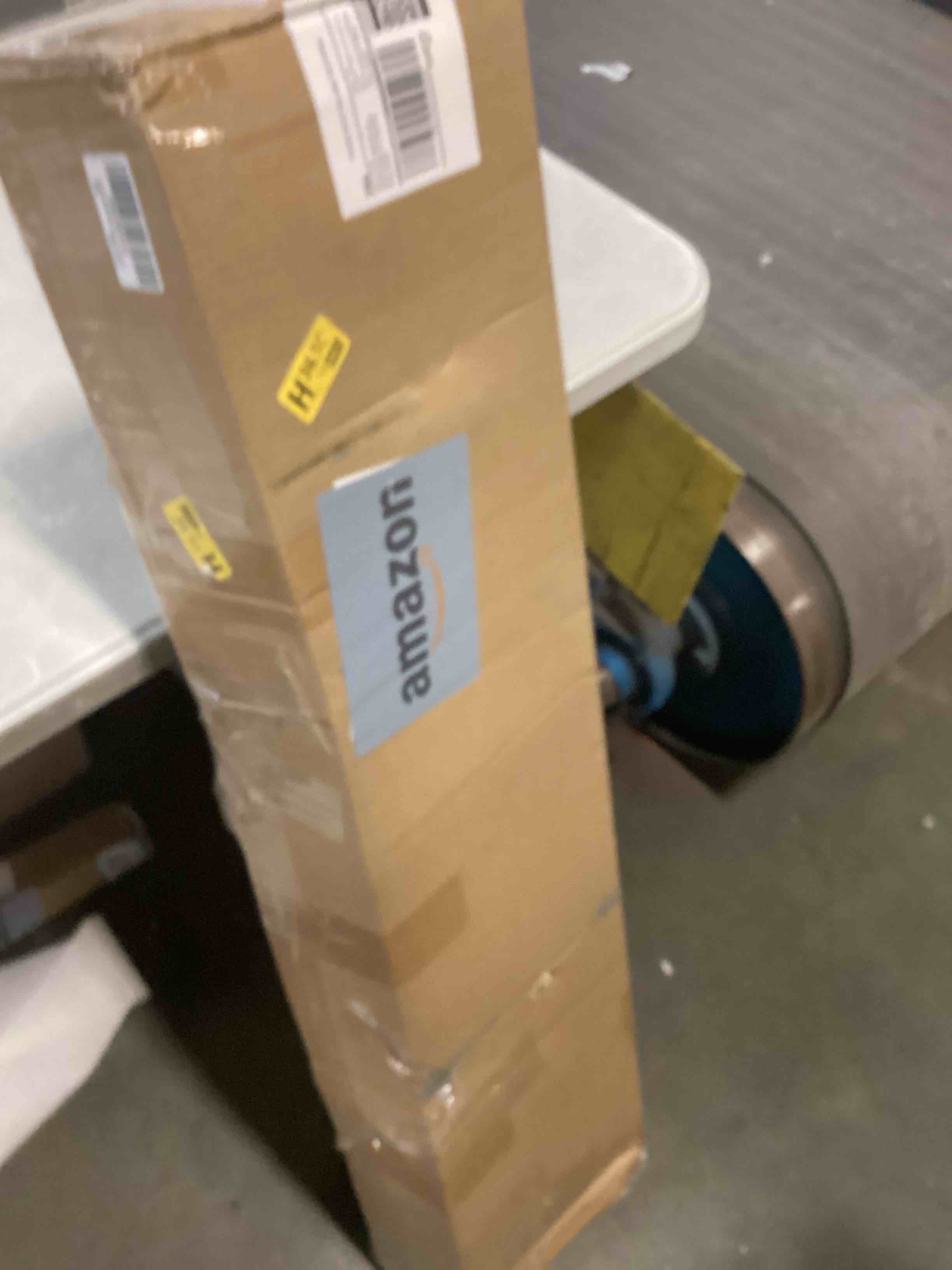 https://s3.amazonaws.com/lotting-images-prod/bidfta/ORG5925733_1709476178124.jpeg