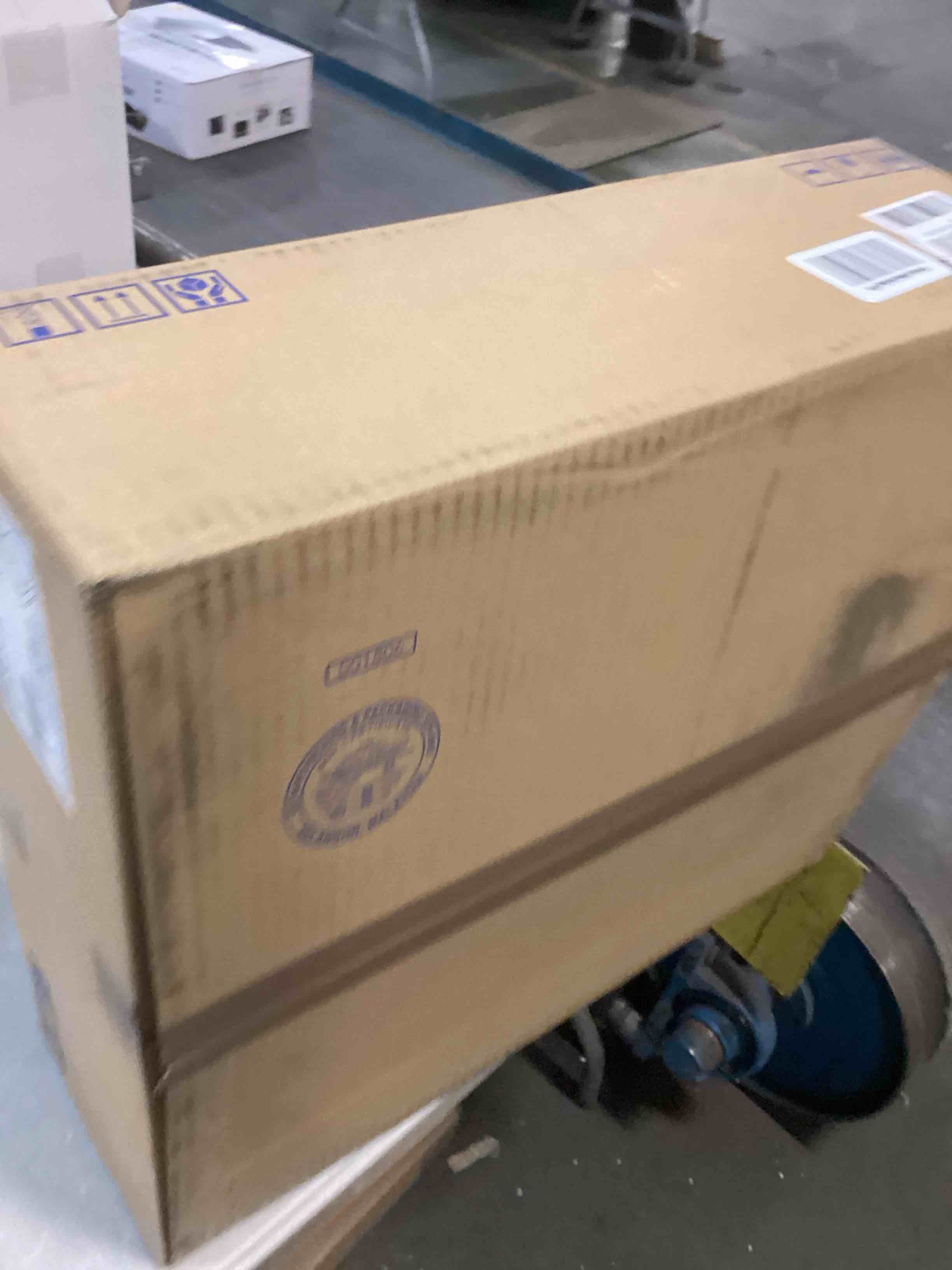 https://s3.amazonaws.com/lotting-images-prod/bidfta/ORG5925978_1709496415209.jpeg