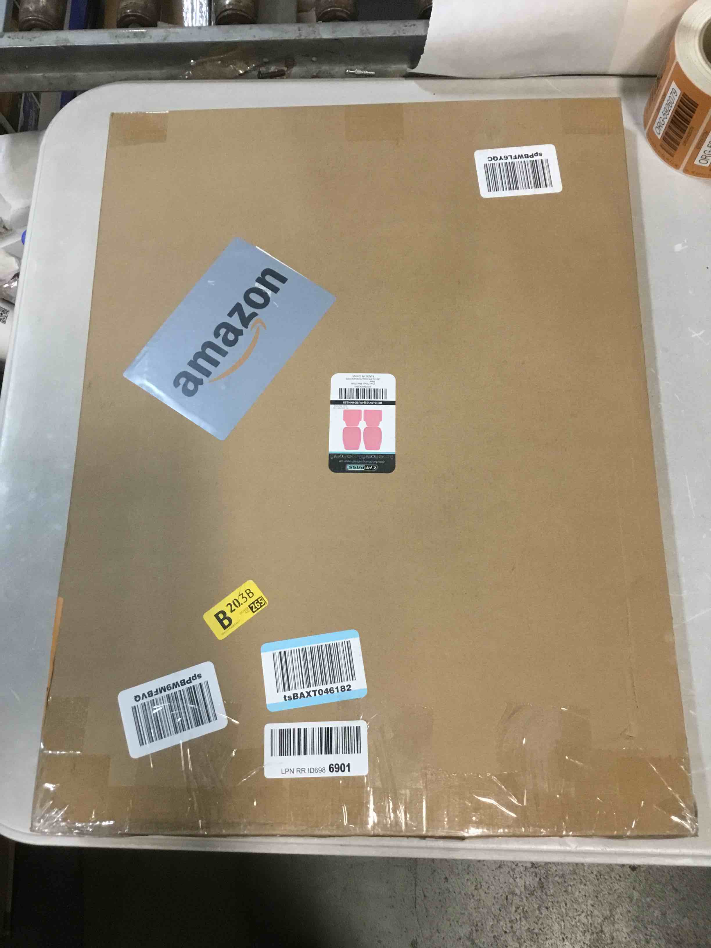 https://s3.amazonaws.com/lotting-images-prod/bidfta/ORG5926072_1709573273565.jpeg