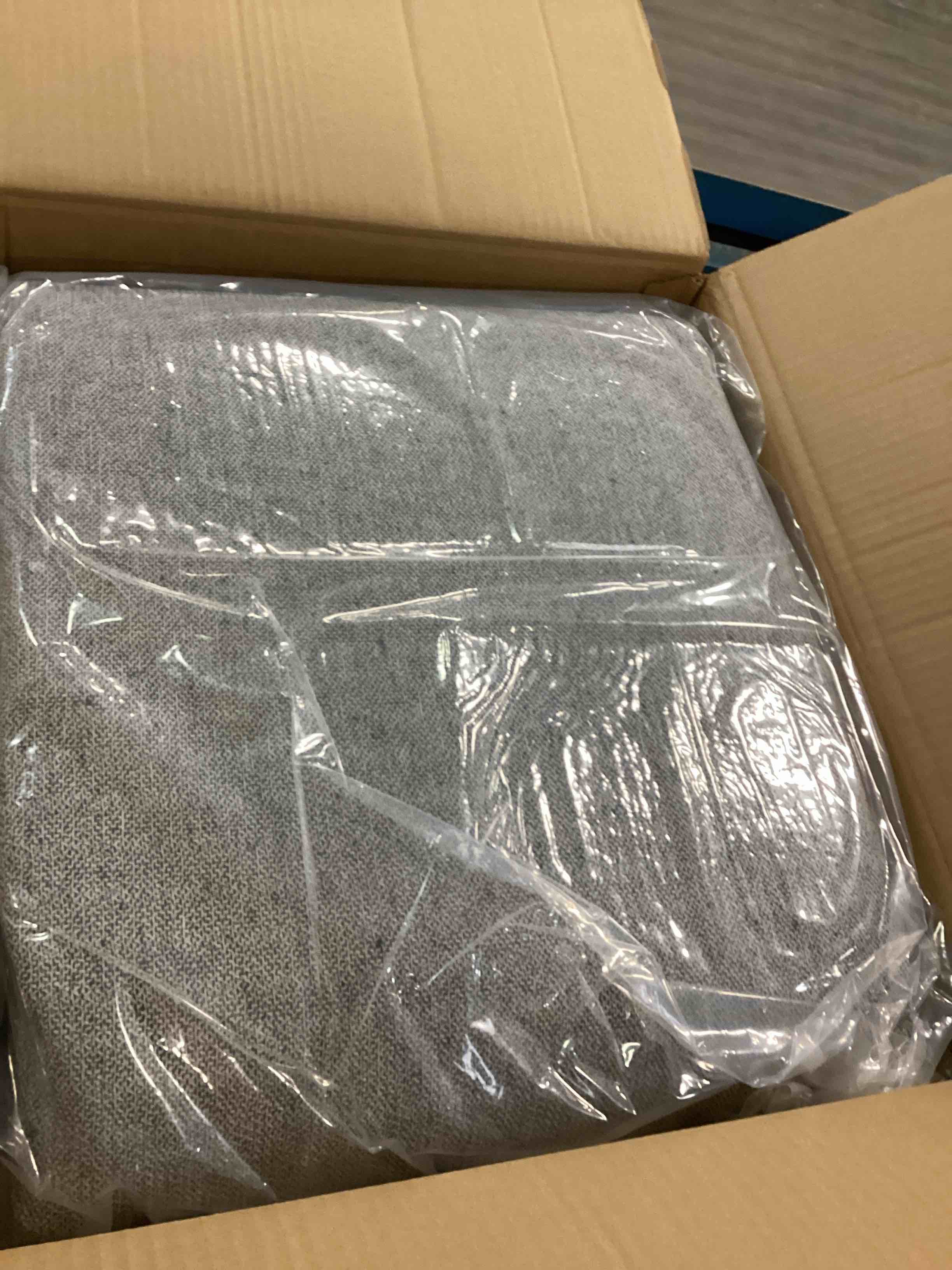 https://s3.amazonaws.com/lotting-images-prod/bidfta/ORG5927078_1709666489186.jpeg