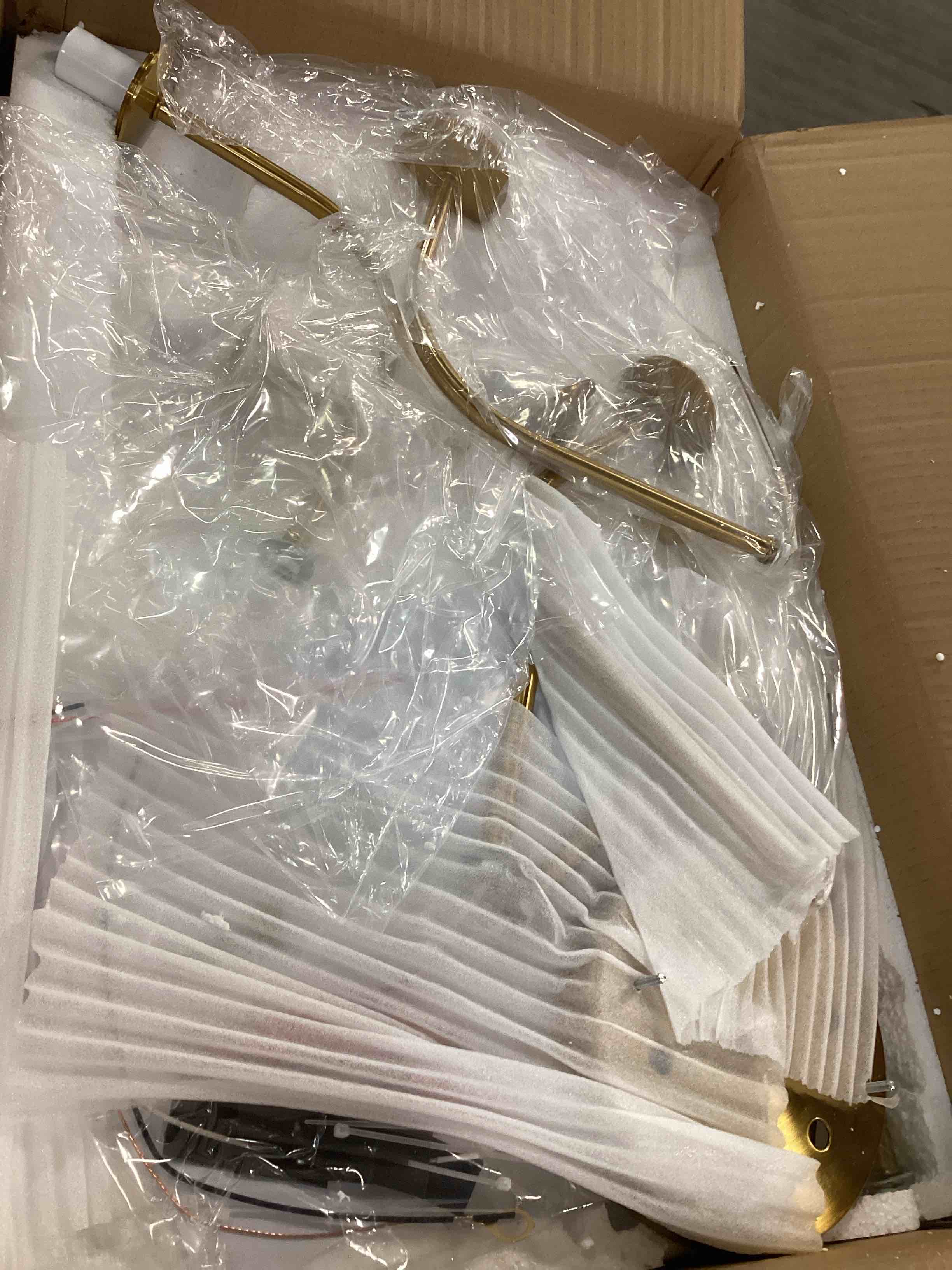 https://s3.amazonaws.com/lotting-images-prod/bidfta/ORG5927130_1709673064839.jpeg
