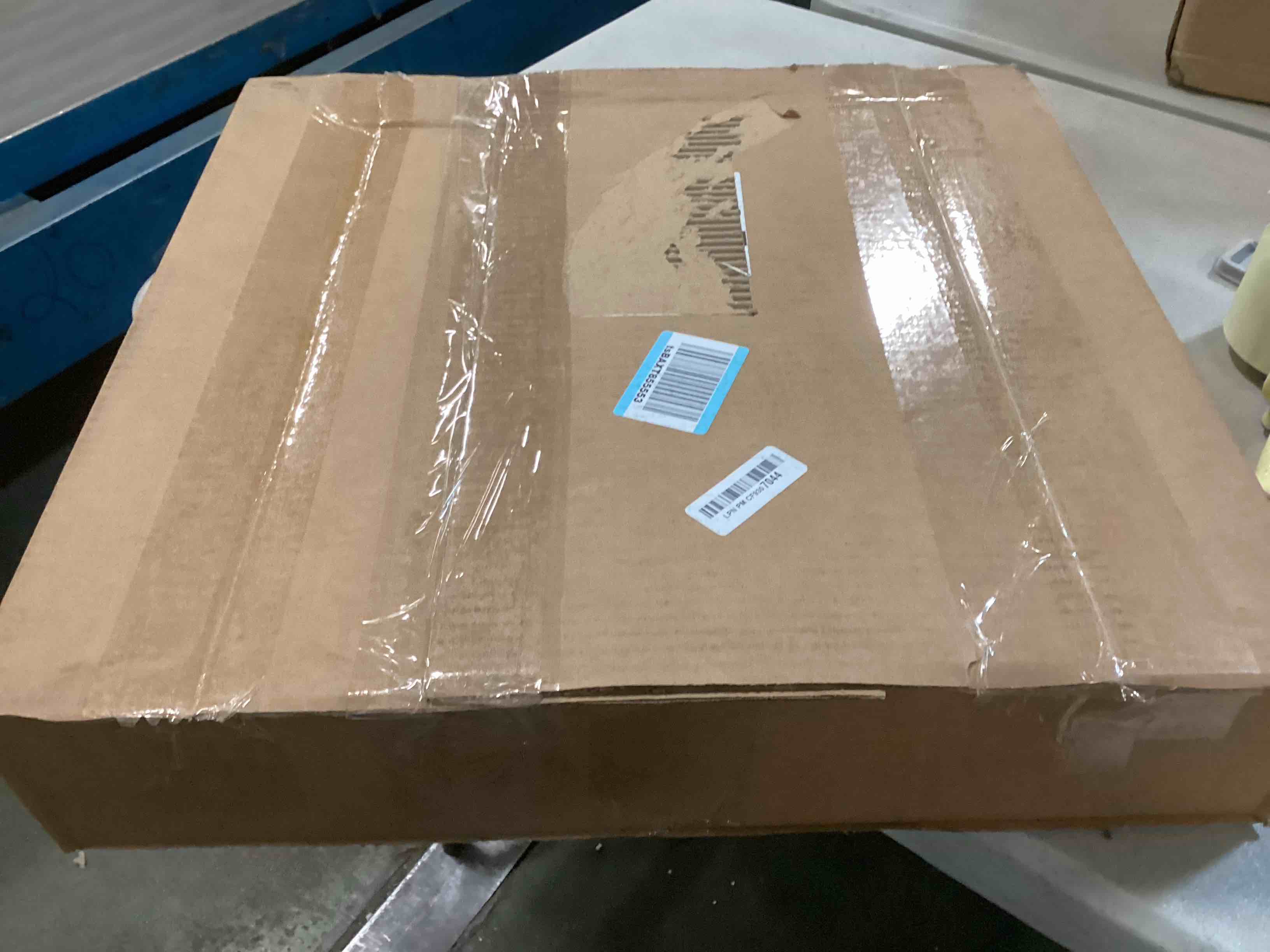 https://s3.amazonaws.com/lotting-images-prod/bidfta/ORG5927409_1709813954556.jpeg