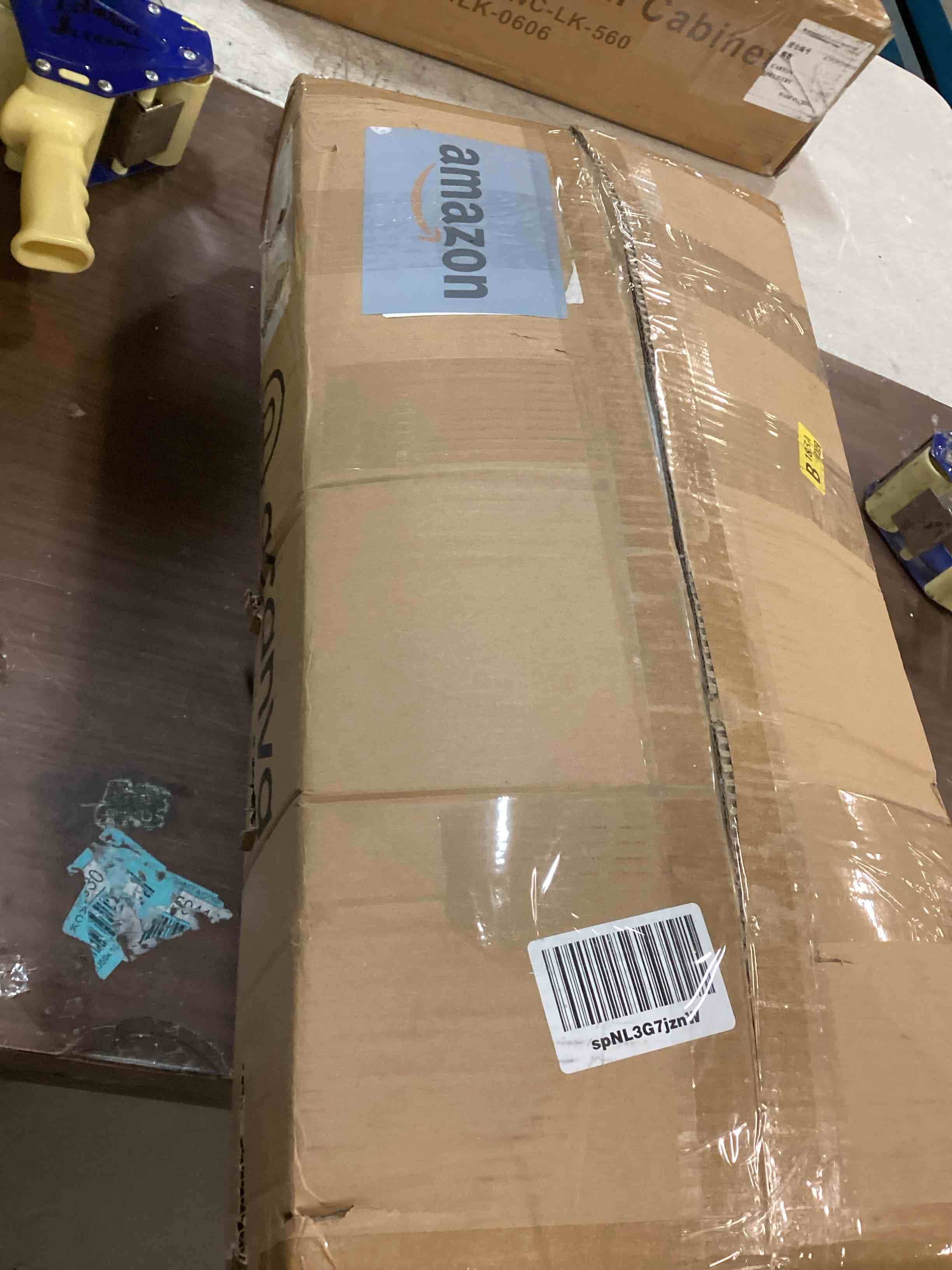 https://s3.amazonaws.com/lotting-images-prod/bidfta/ORG5928090_1710243472028.jpeg