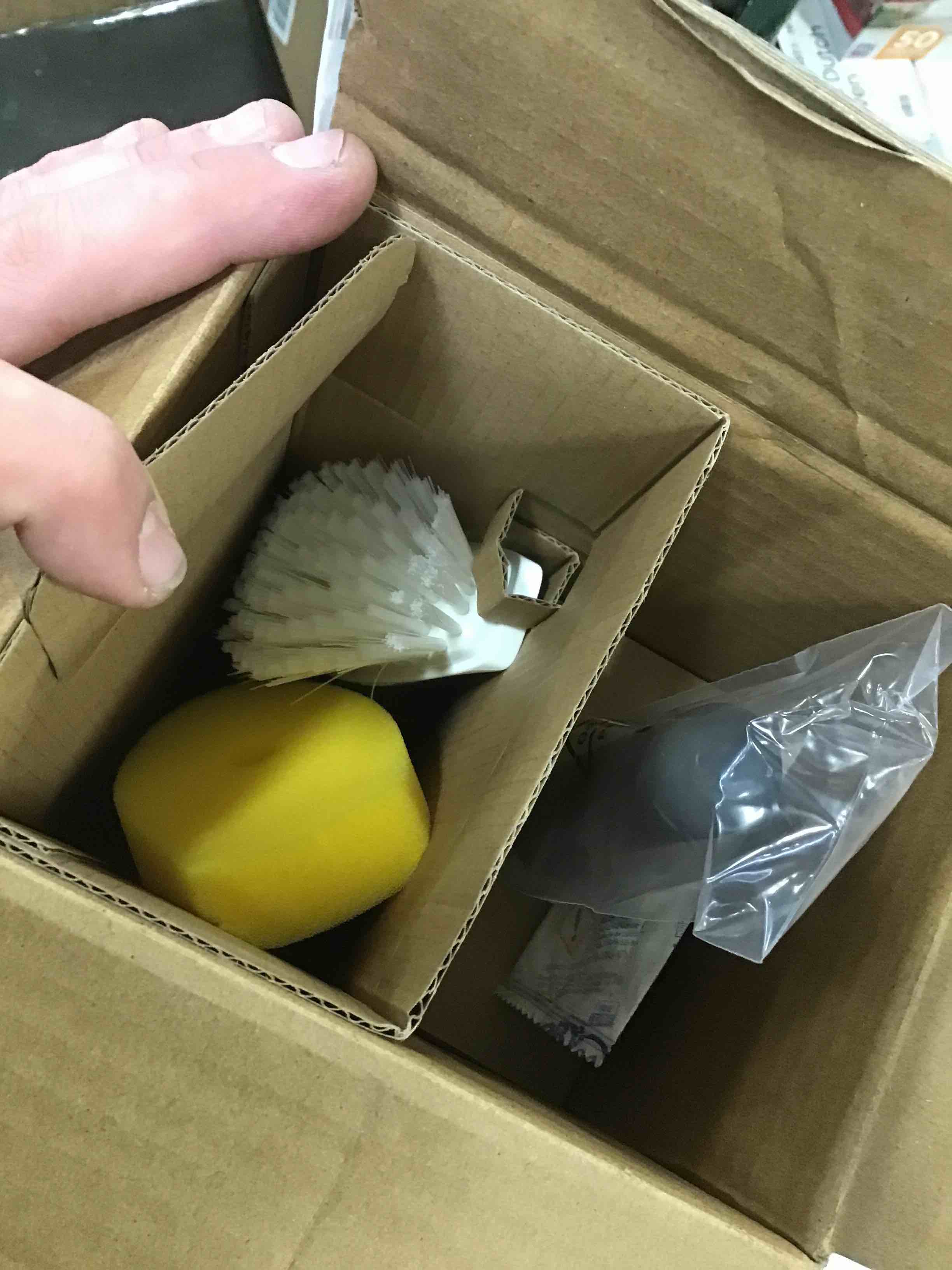 https://s3.amazonaws.com/lotting-images-prod/bidfta/ORG5929570_1710253467378.jpeg