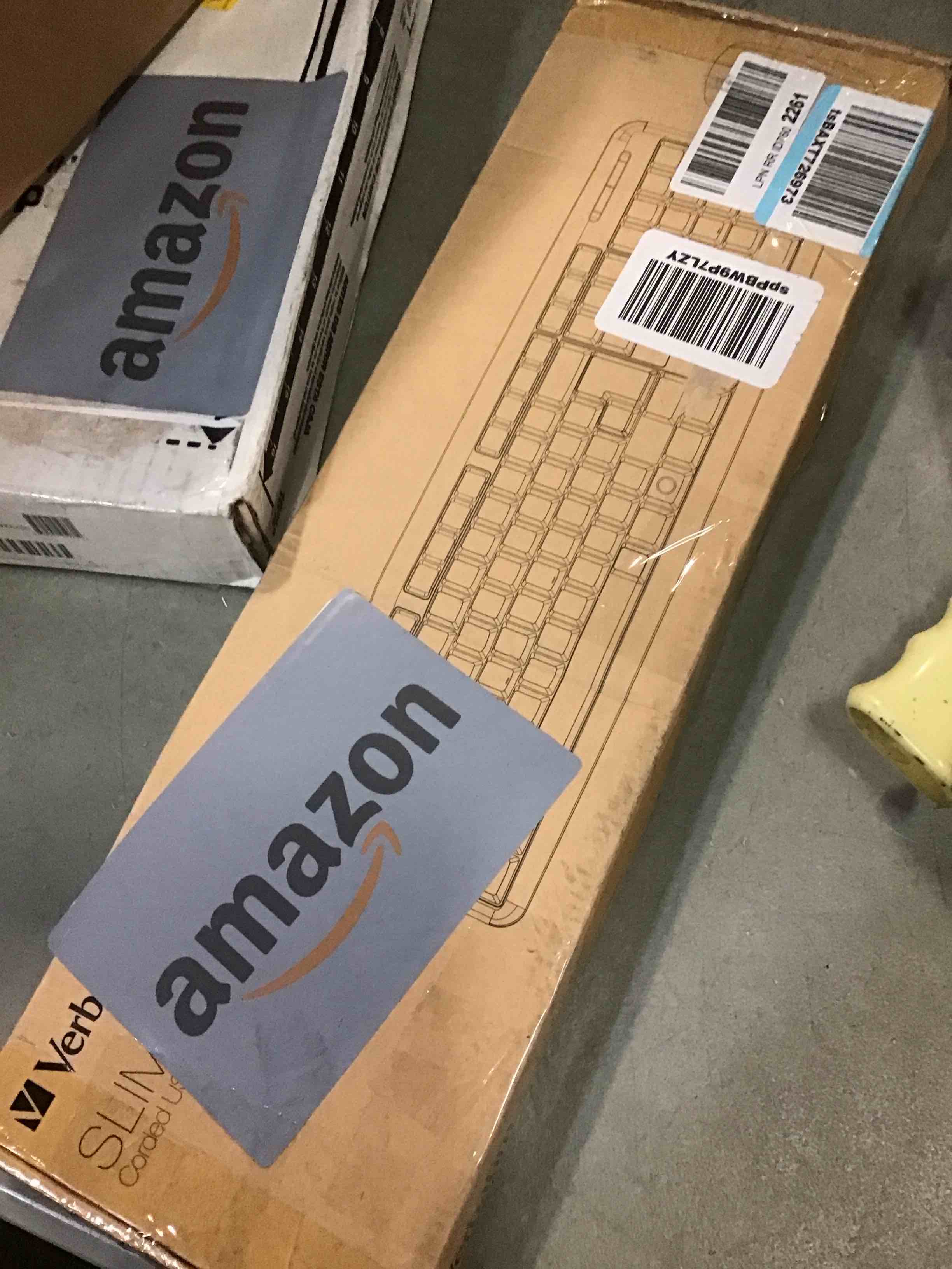 https://s3.amazonaws.com/lotting-images-prod/bidfta/ORG5933974_1710247237964.jpeg