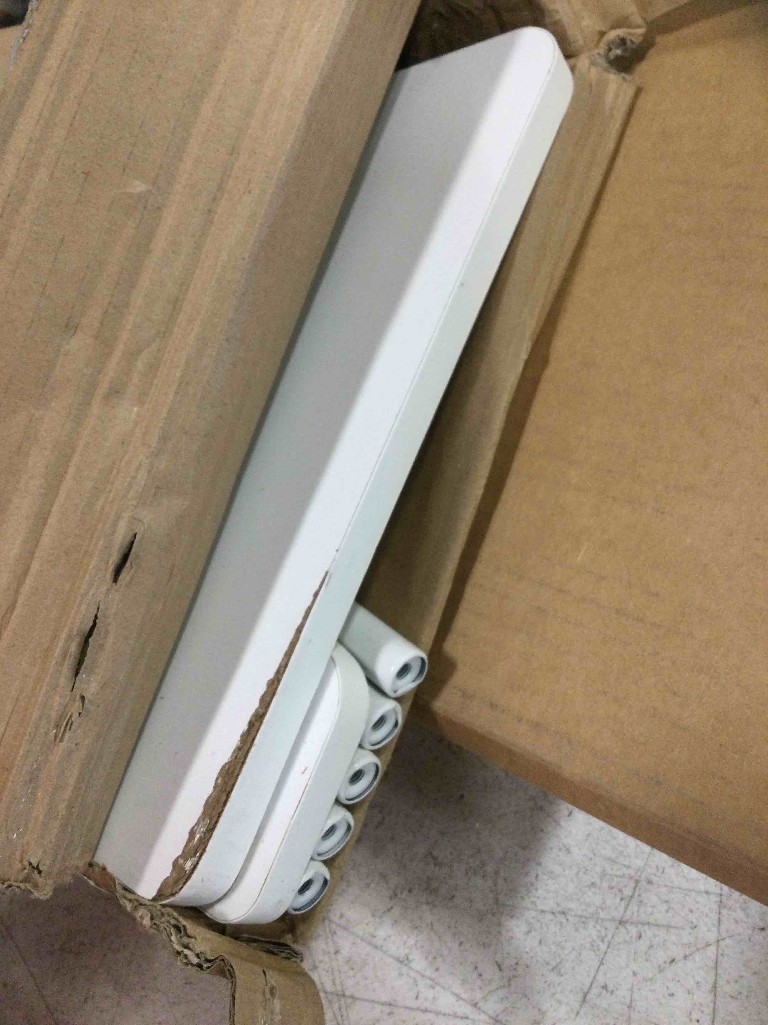 https://s3.amazonaws.com/lotting-images-prod/bidfta/ORG5937190_1711808984294.jpeg