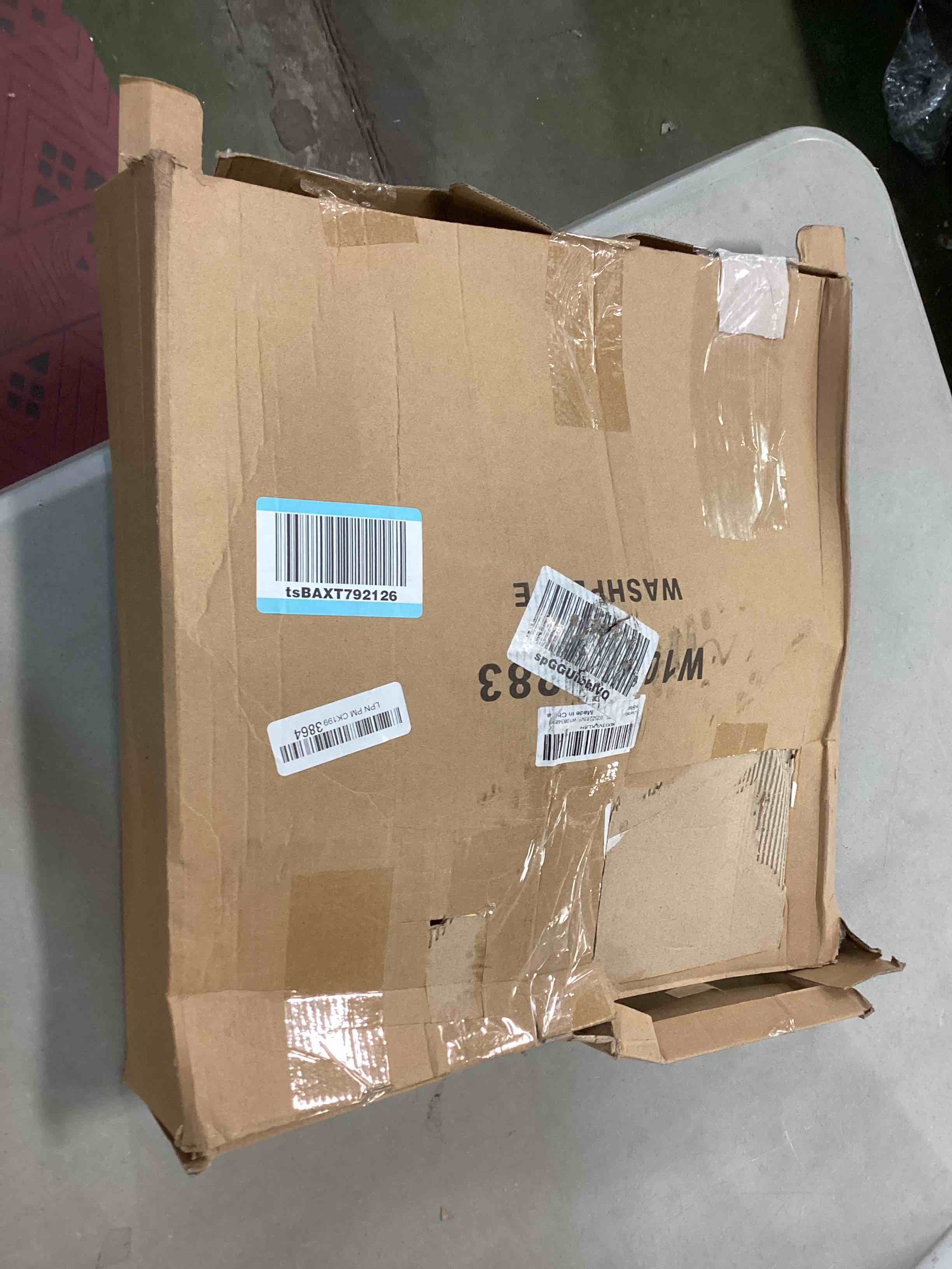 https://s3.amazonaws.com/lotting-images-prod/bidfta/ORG5937978_1710336947248.jpeg