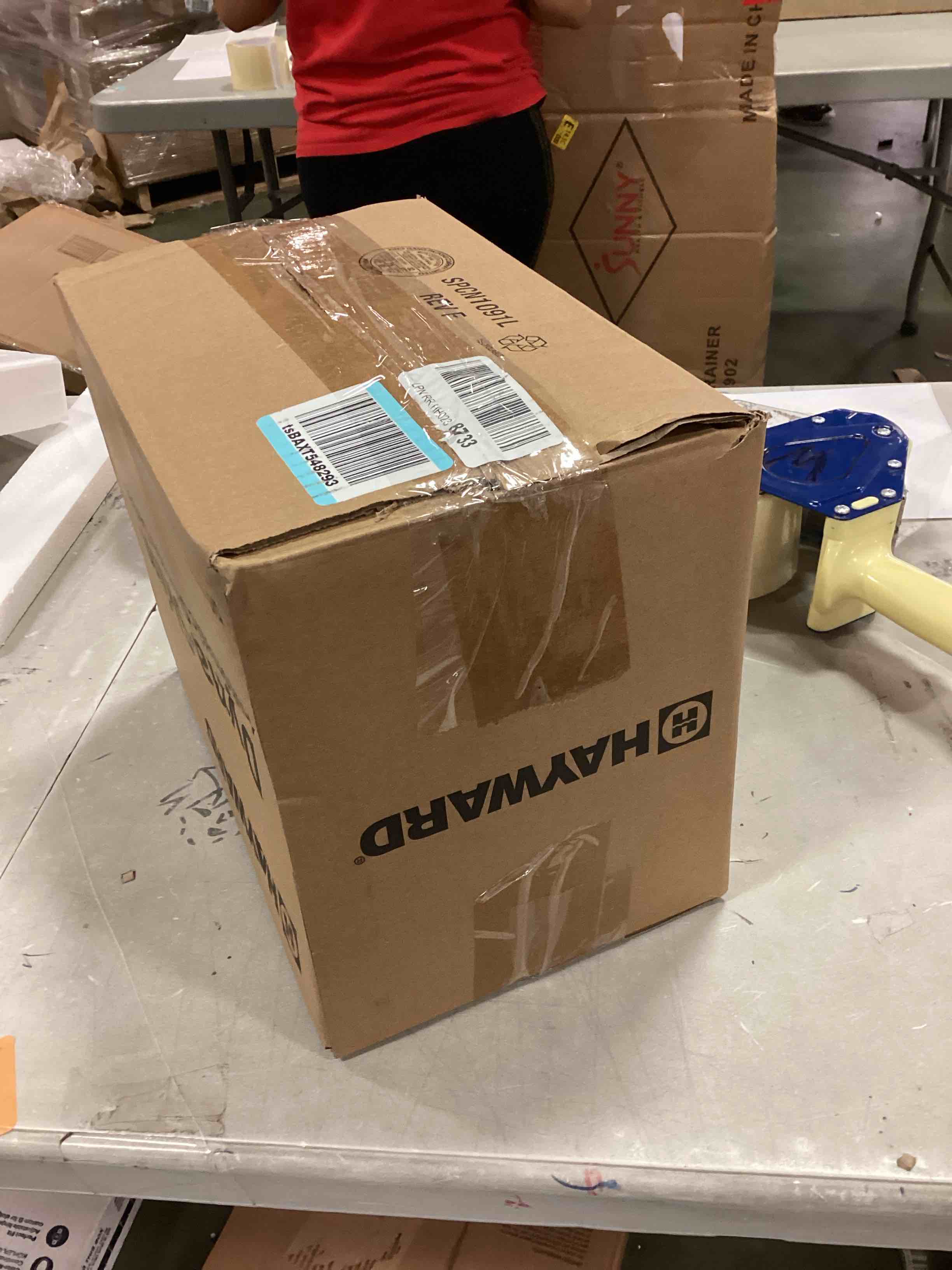 https://s3.amazonaws.com/lotting-images-prod/bidfta/ORG5940929_1711983265719.jpeg